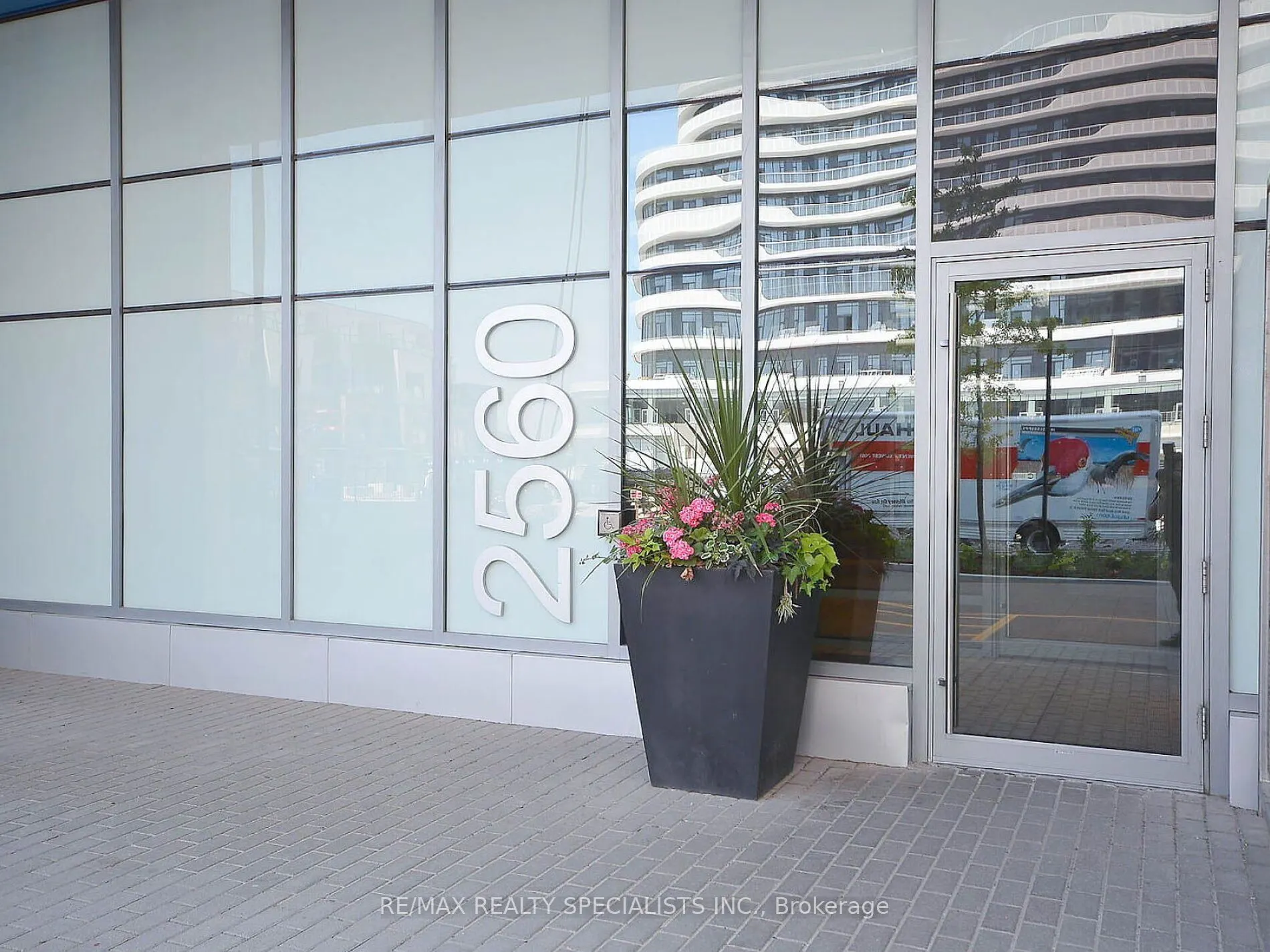 2560 Eglinton Avenue W, #1902