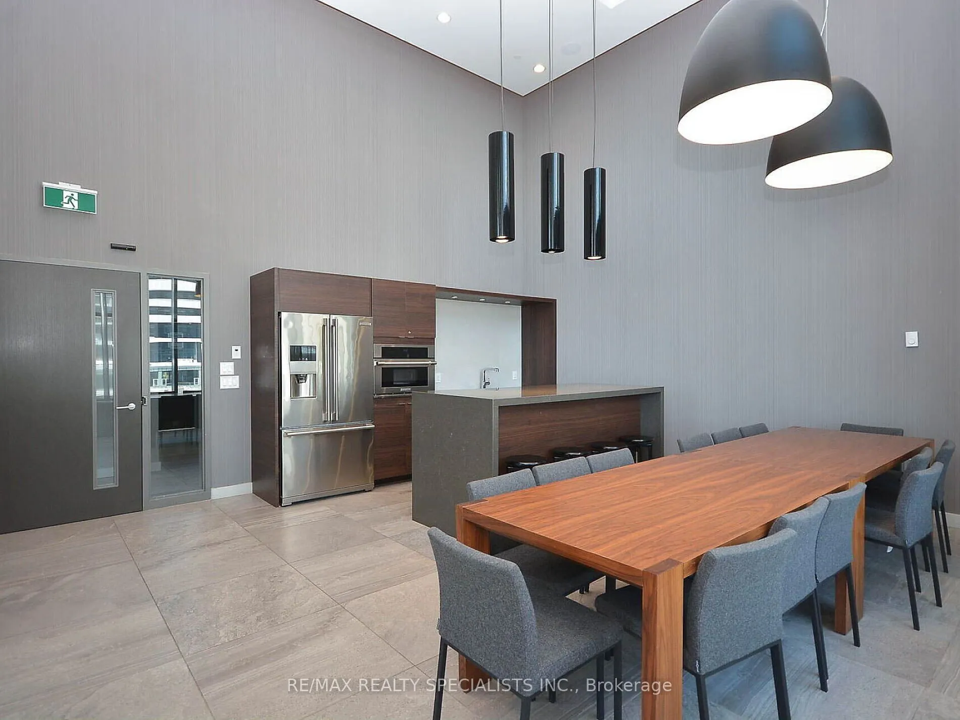 2560 Eglinton Avenue W, #1902