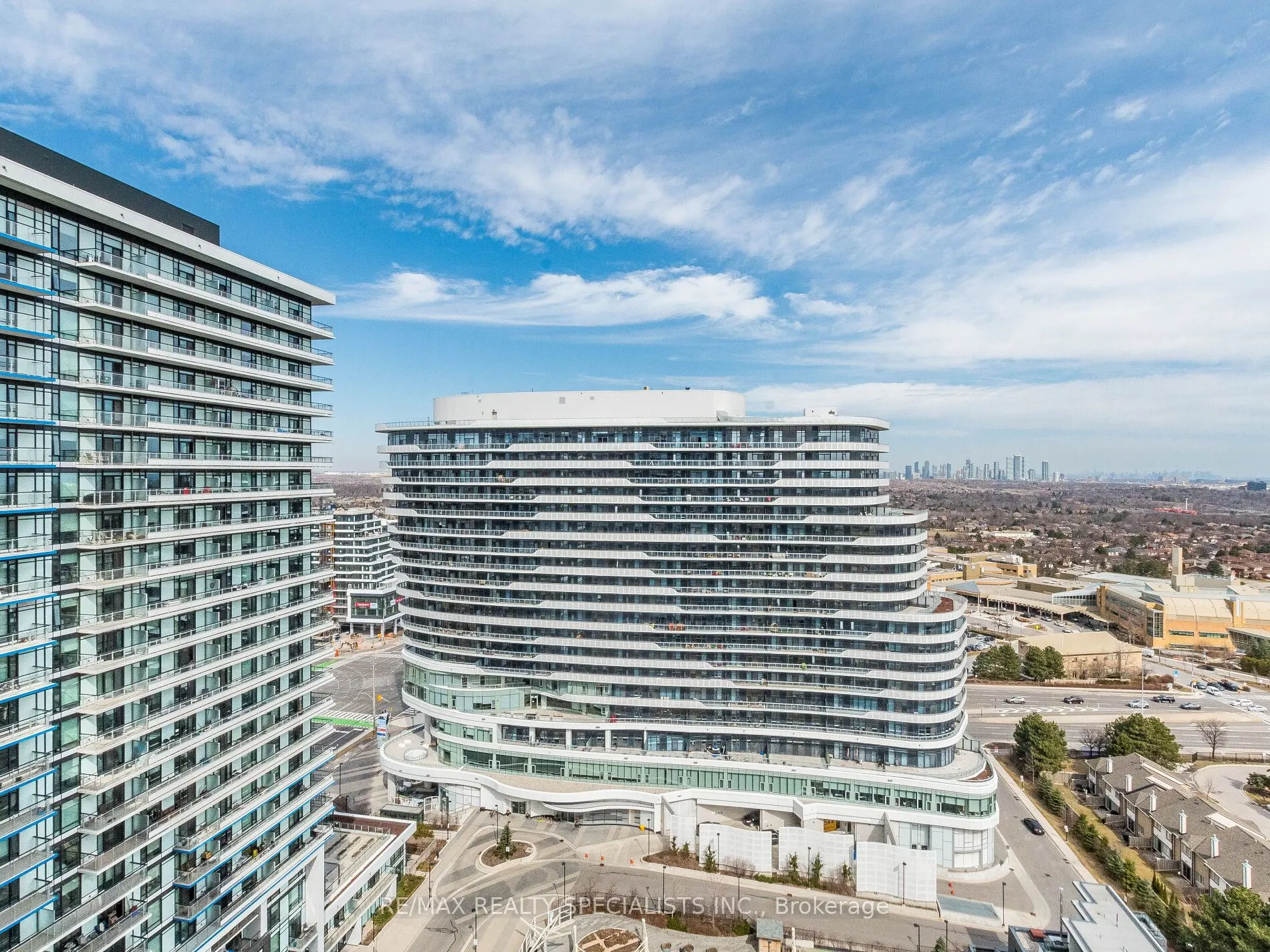 2560 Eglinton Avenue W, #1902