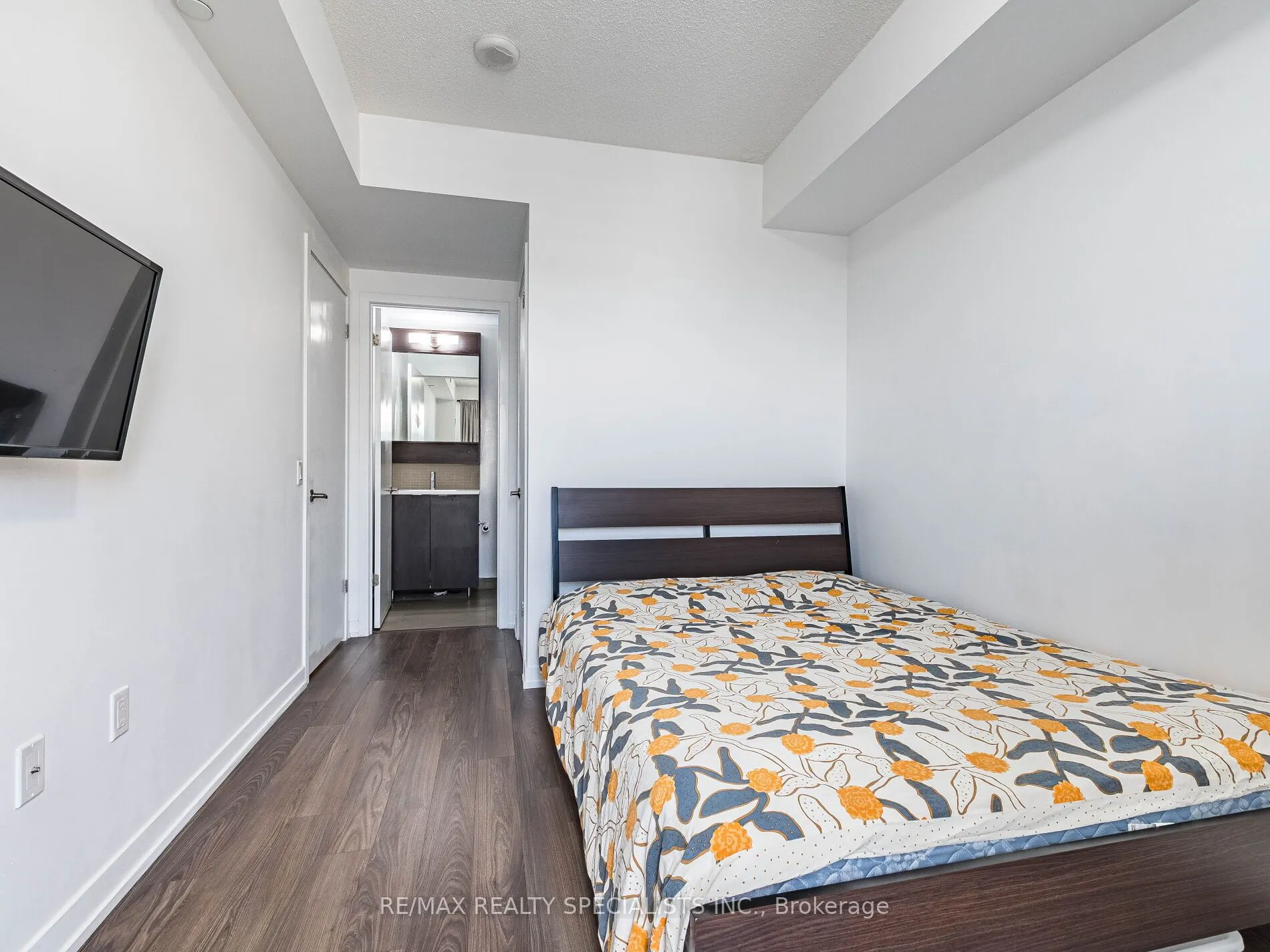 2560 Eglinton Avenue W, #1902