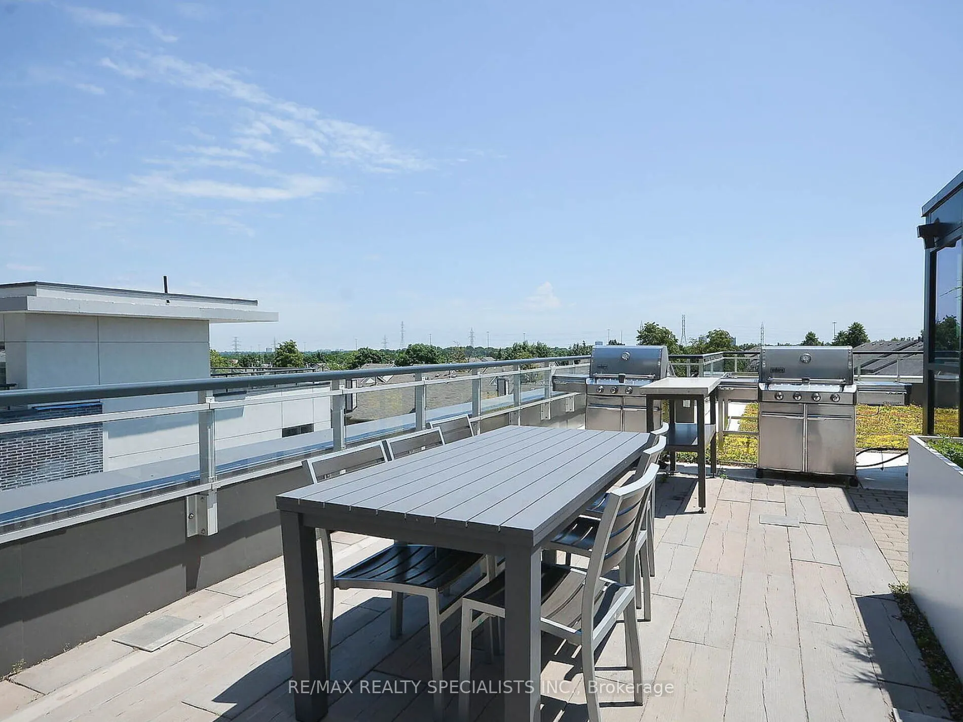 2560 Eglinton Avenue W, #1902