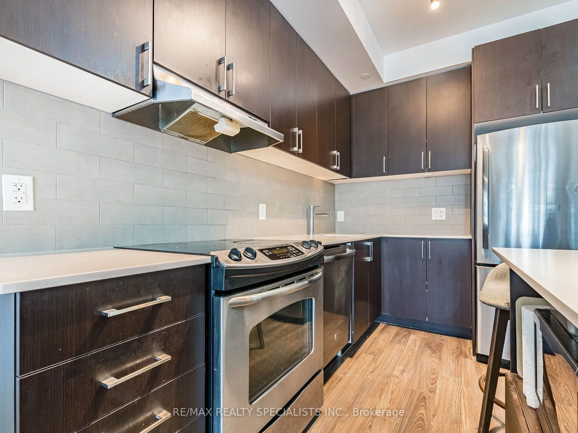 2560 Eglinton Avenue W, #1902