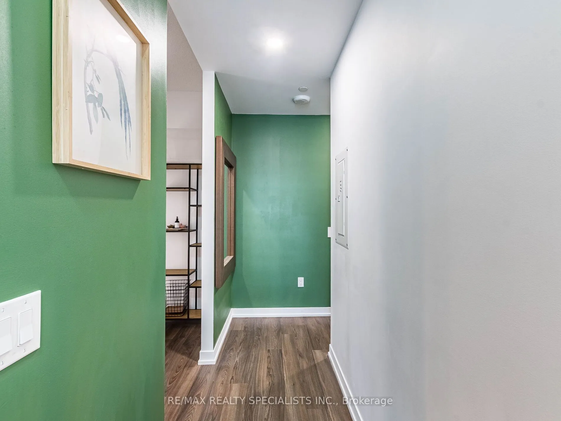 2560 Eglinton Avenue W, #1902