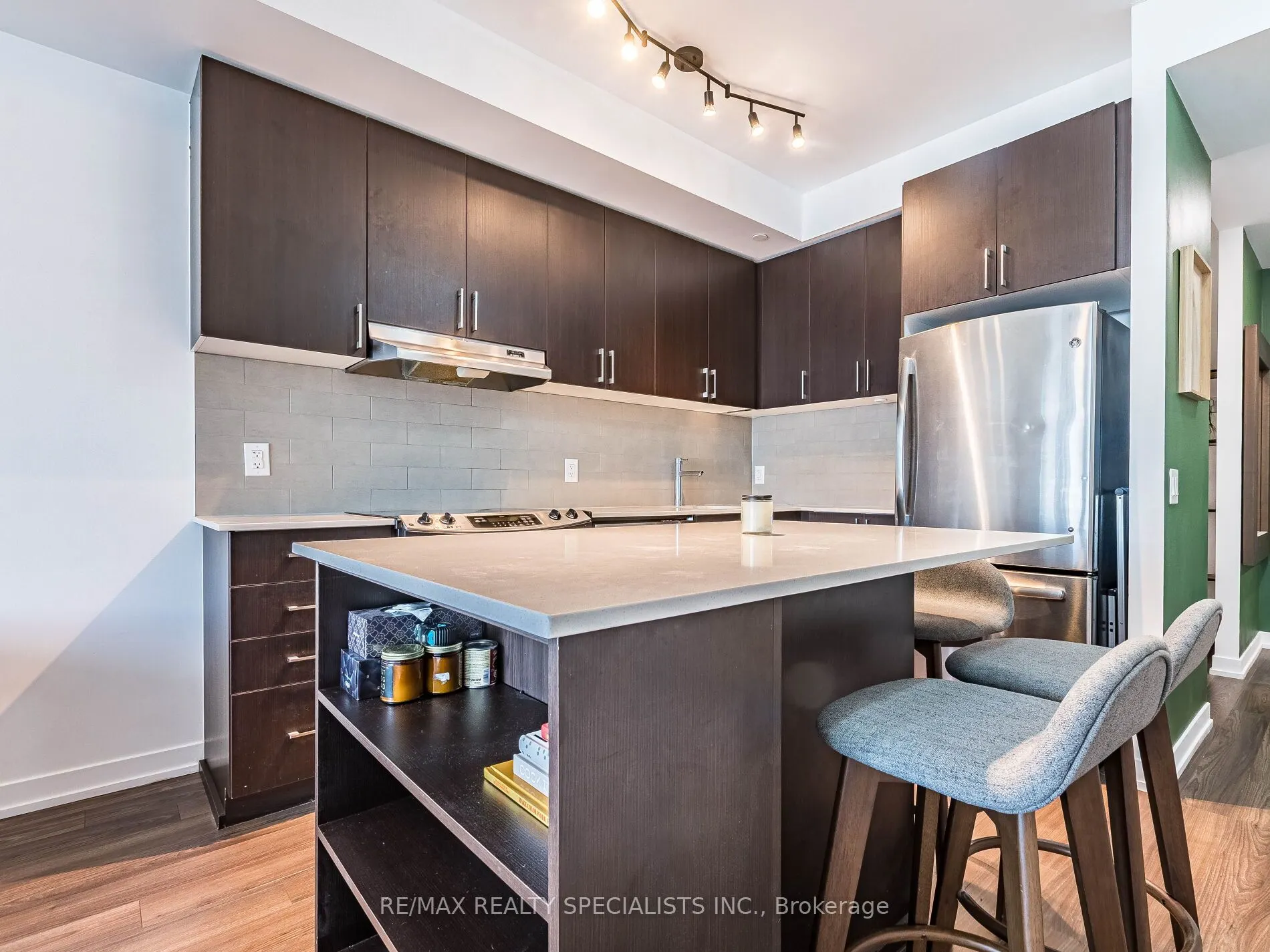 2560 Eglinton Avenue W, #1902