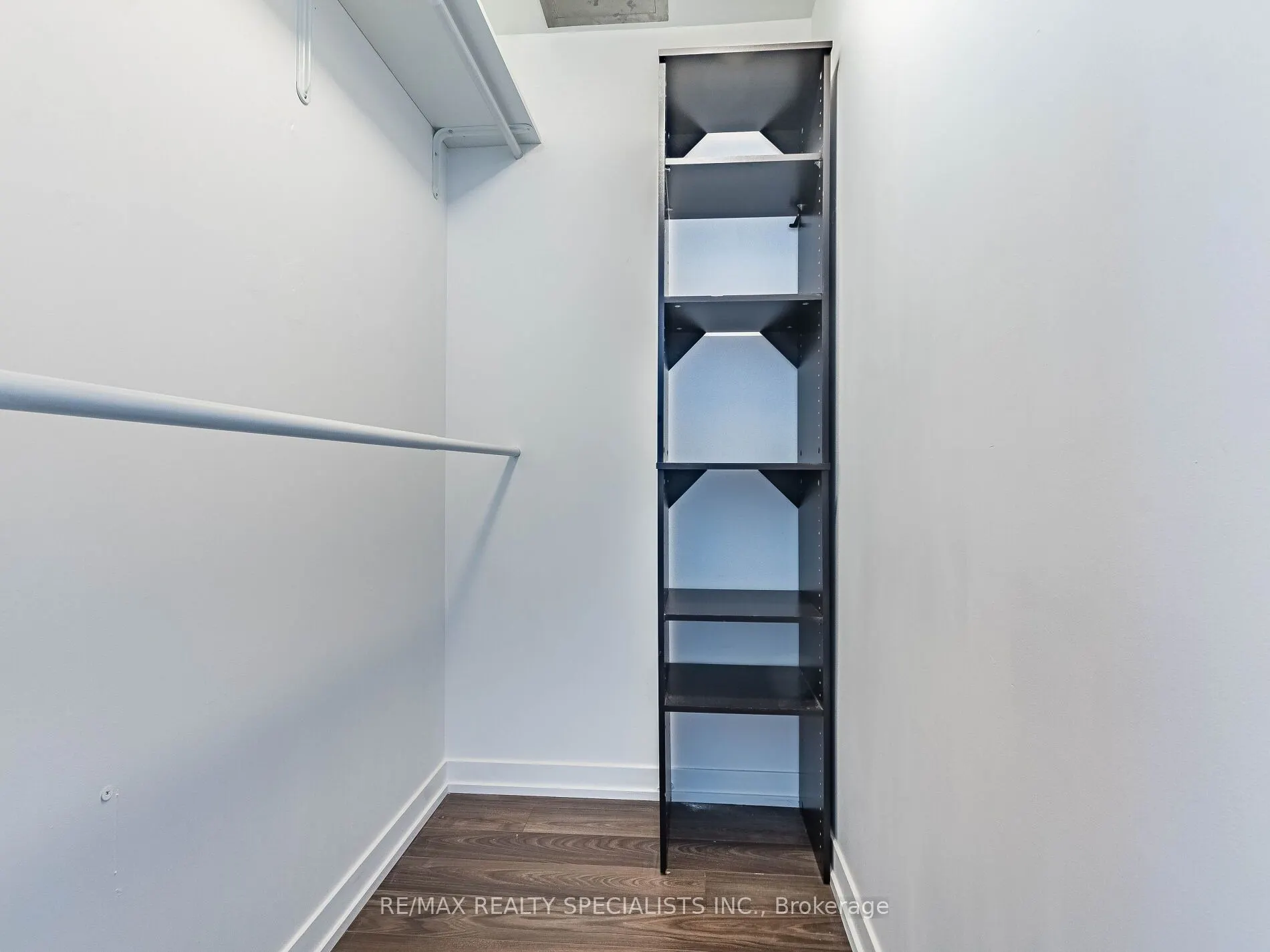 2560 Eglinton Avenue W, #1902