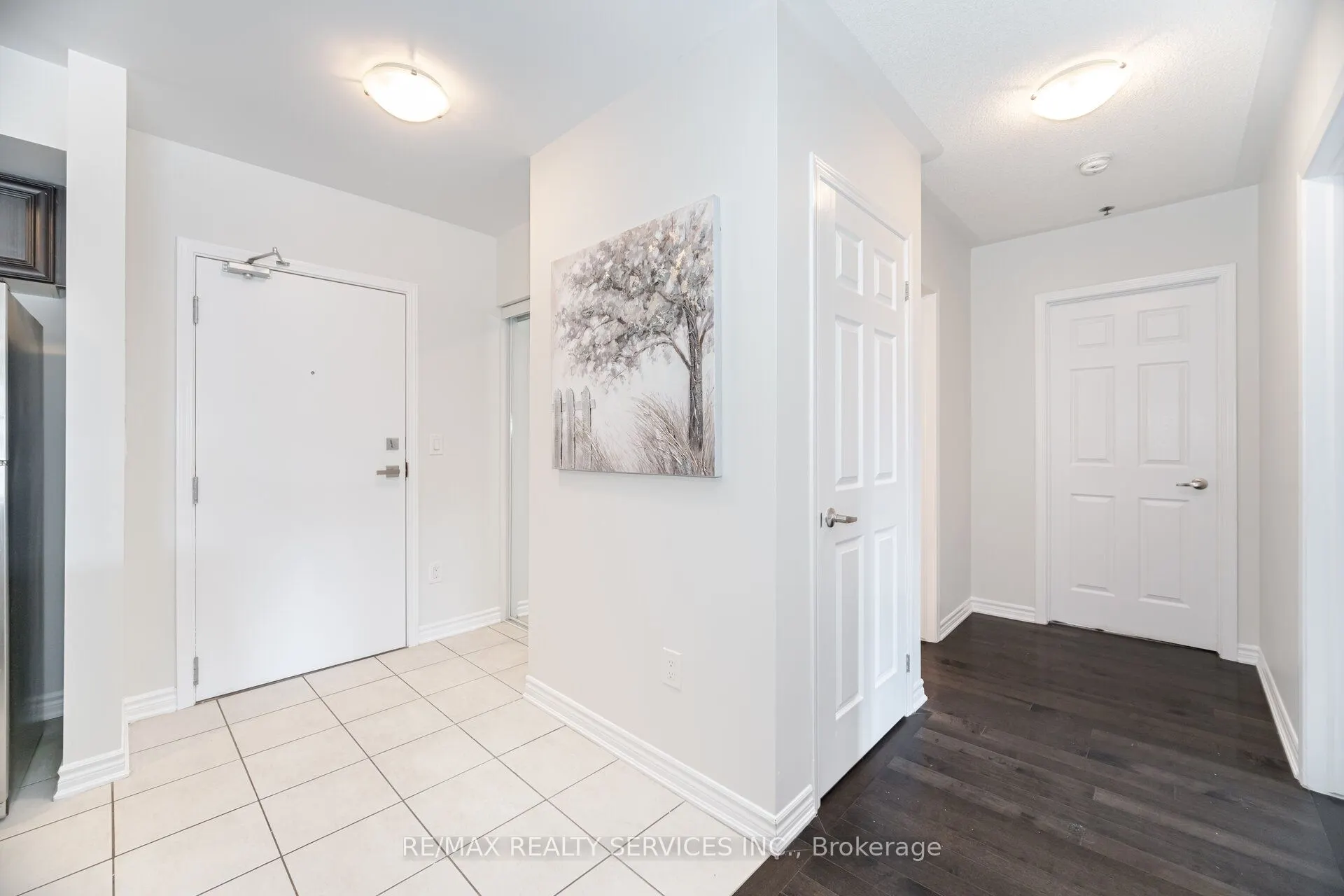 60 Baycliffe Crescent, #301