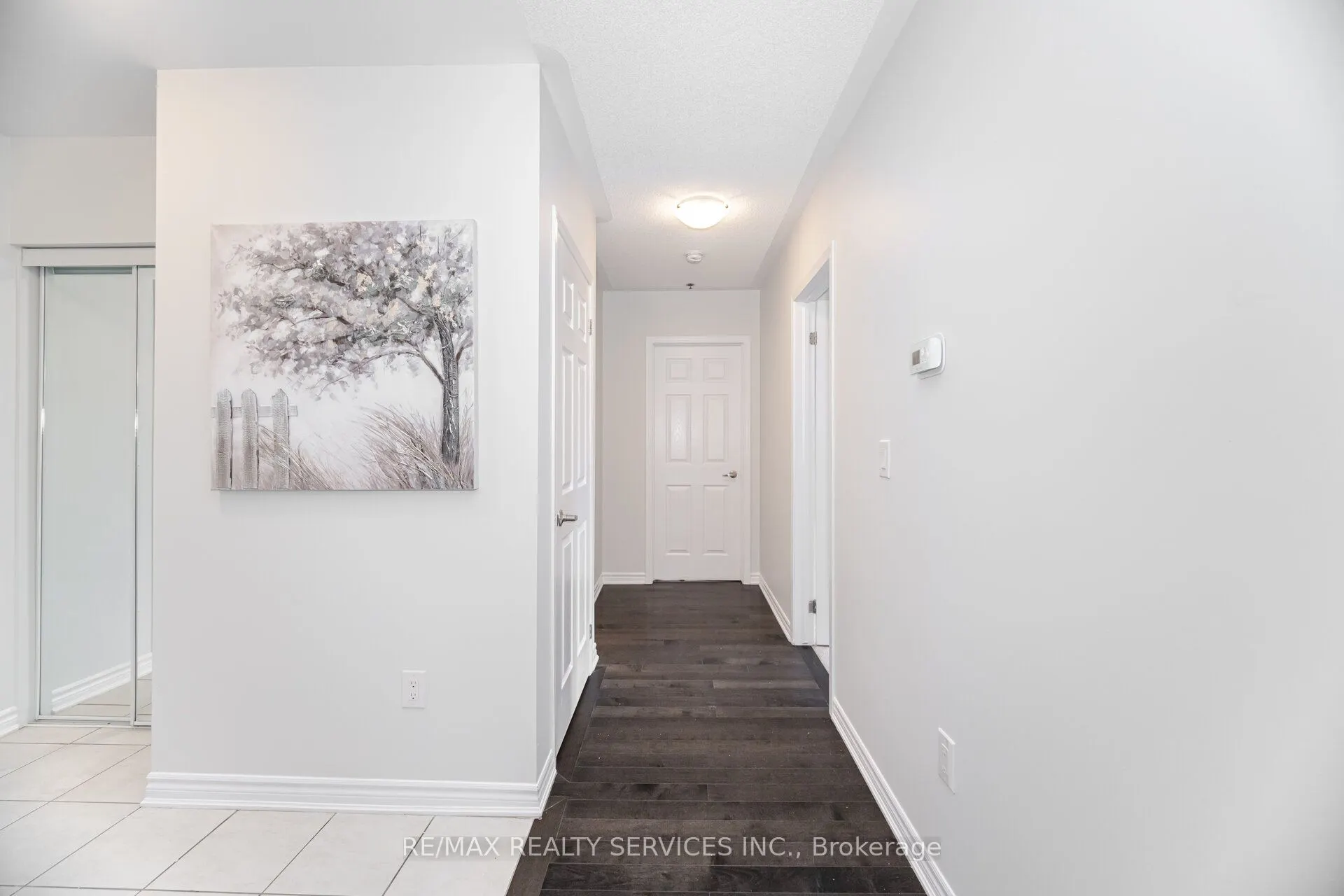 60 Baycliffe Crescent, #301