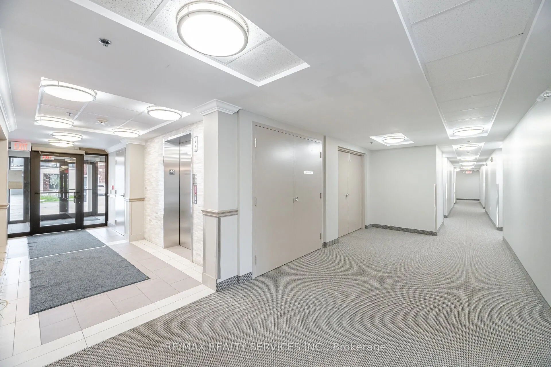 60 Baycliffe Crescent, #301