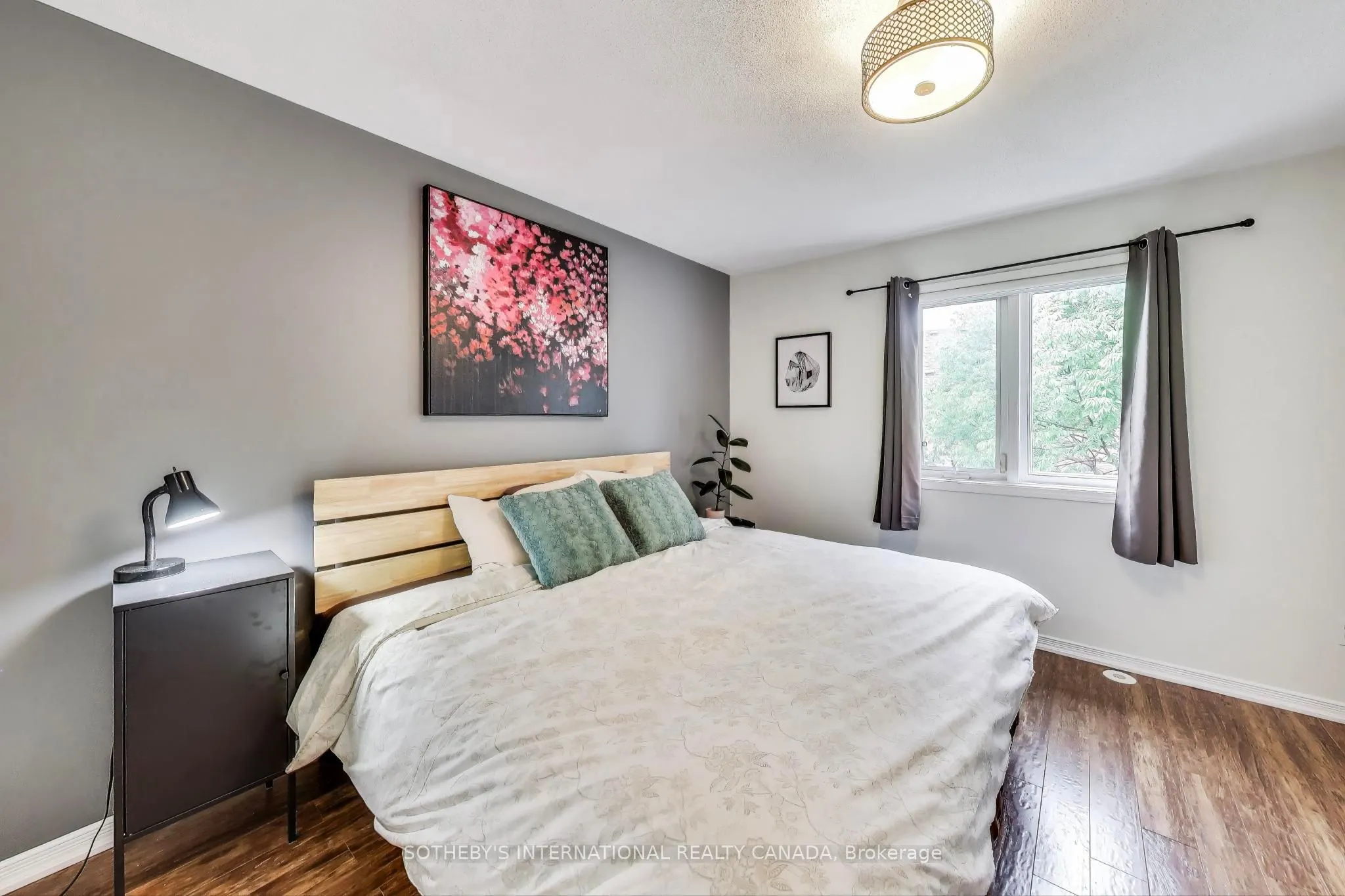 435 Hensall Circle, #17