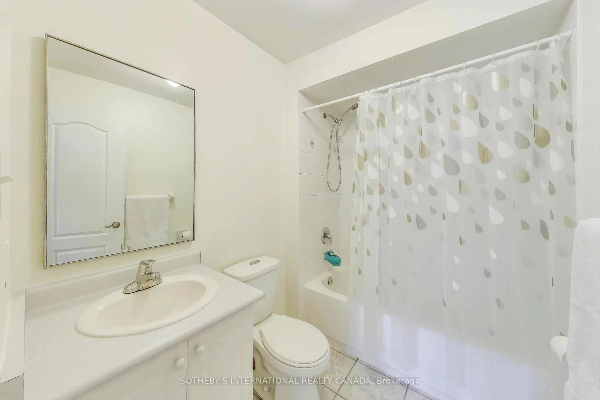 435 Hensall Circle, #17