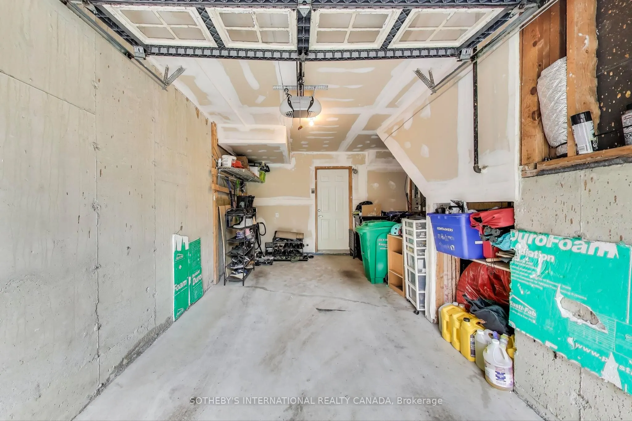 435 Hensall Circle, #17