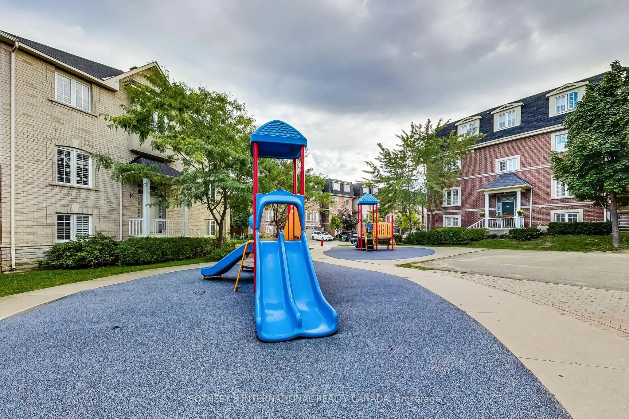 435 Hensall Circle, #17