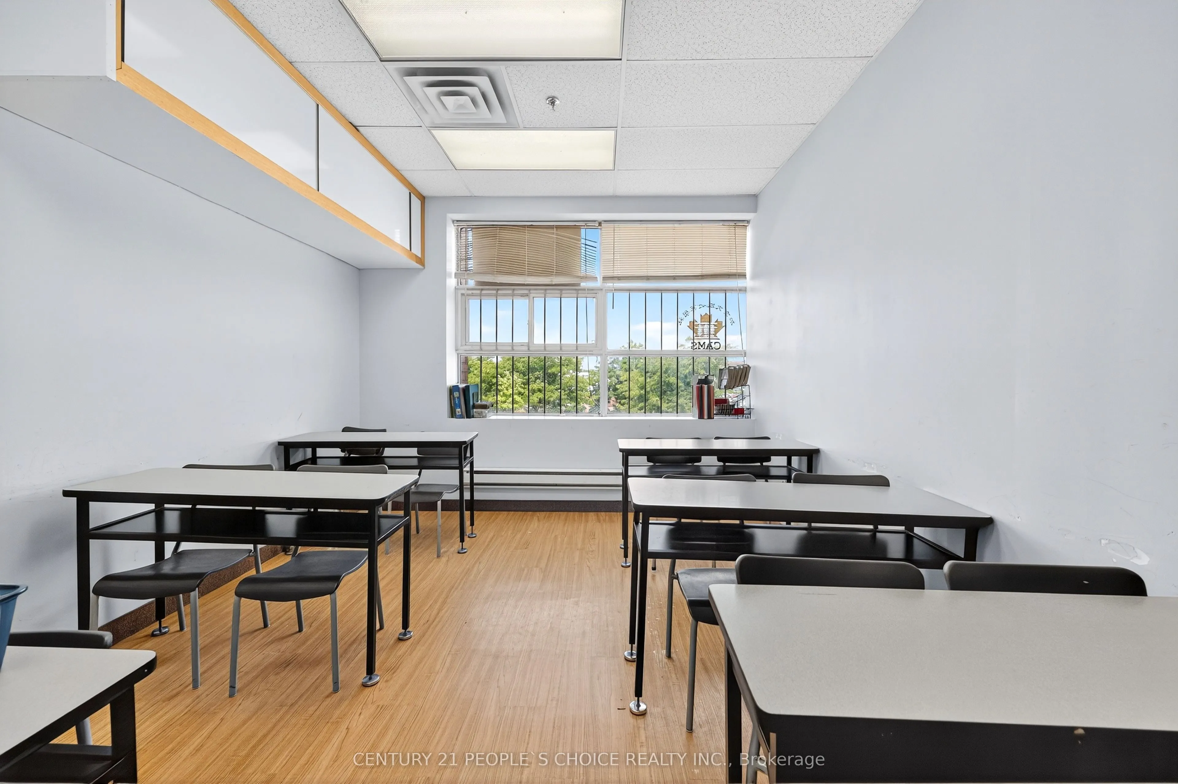 1550 S Gateway Road, #216