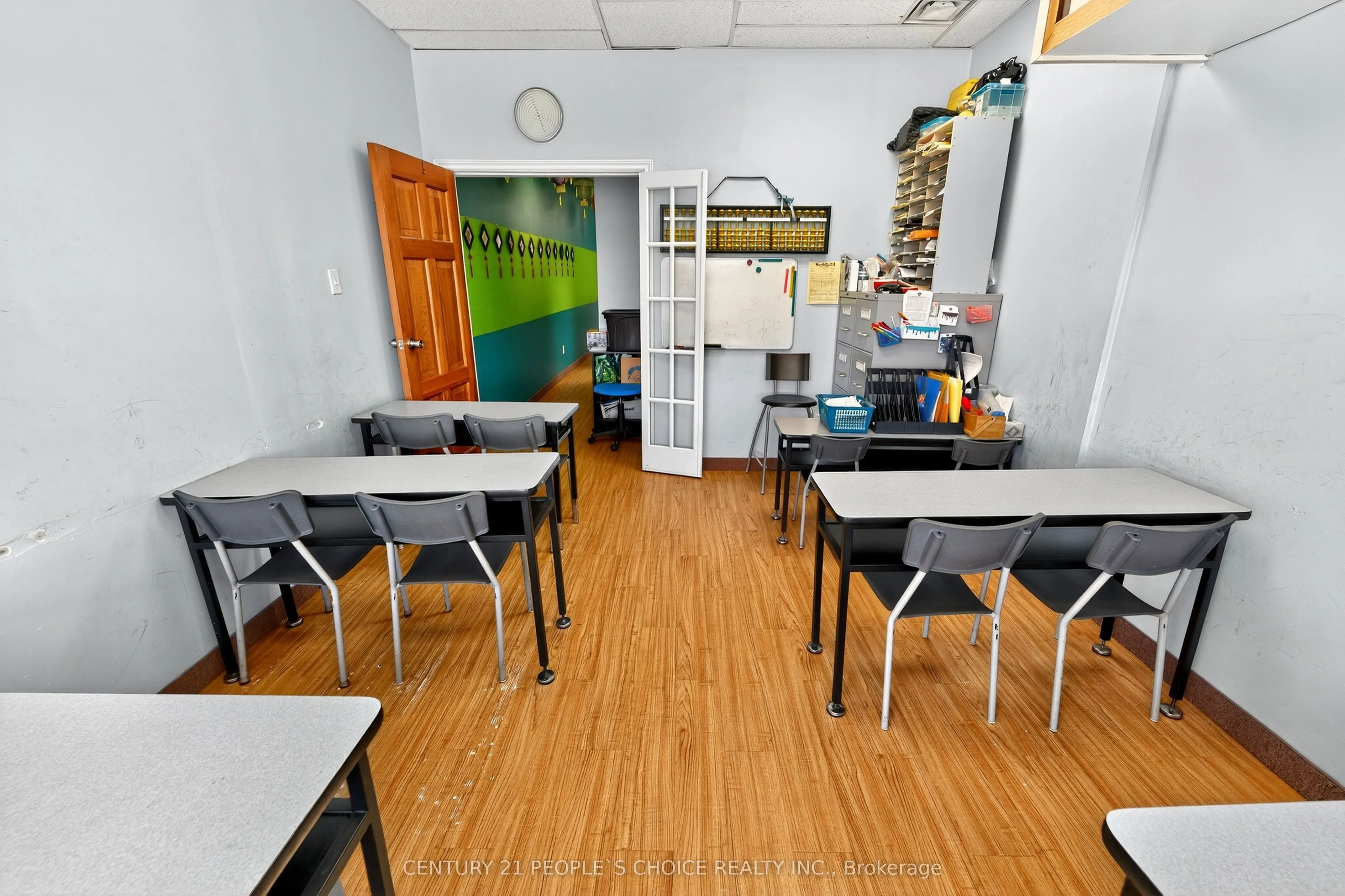 1550 S Gateway Road, #216