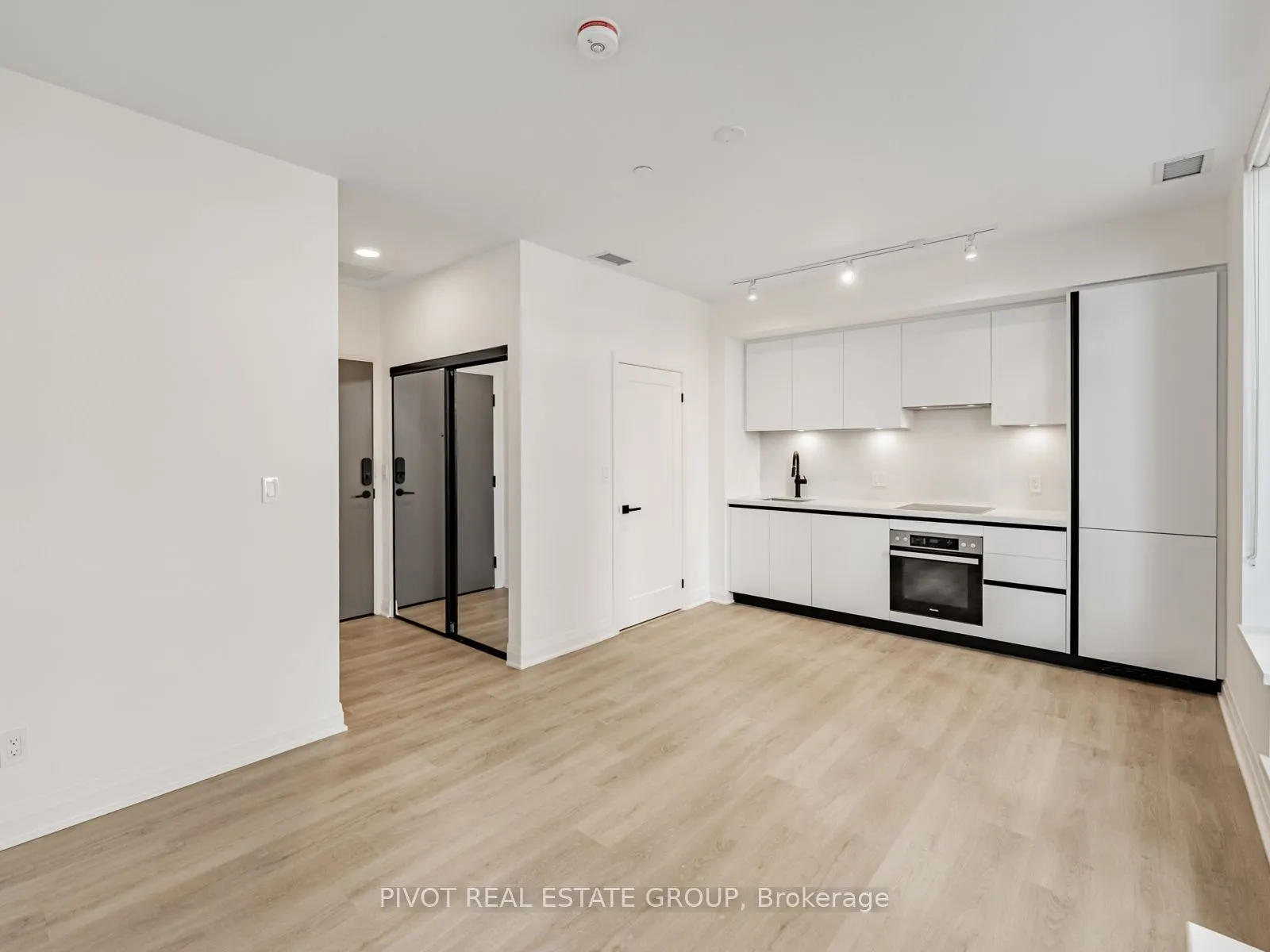 4023 The Exchange, #603