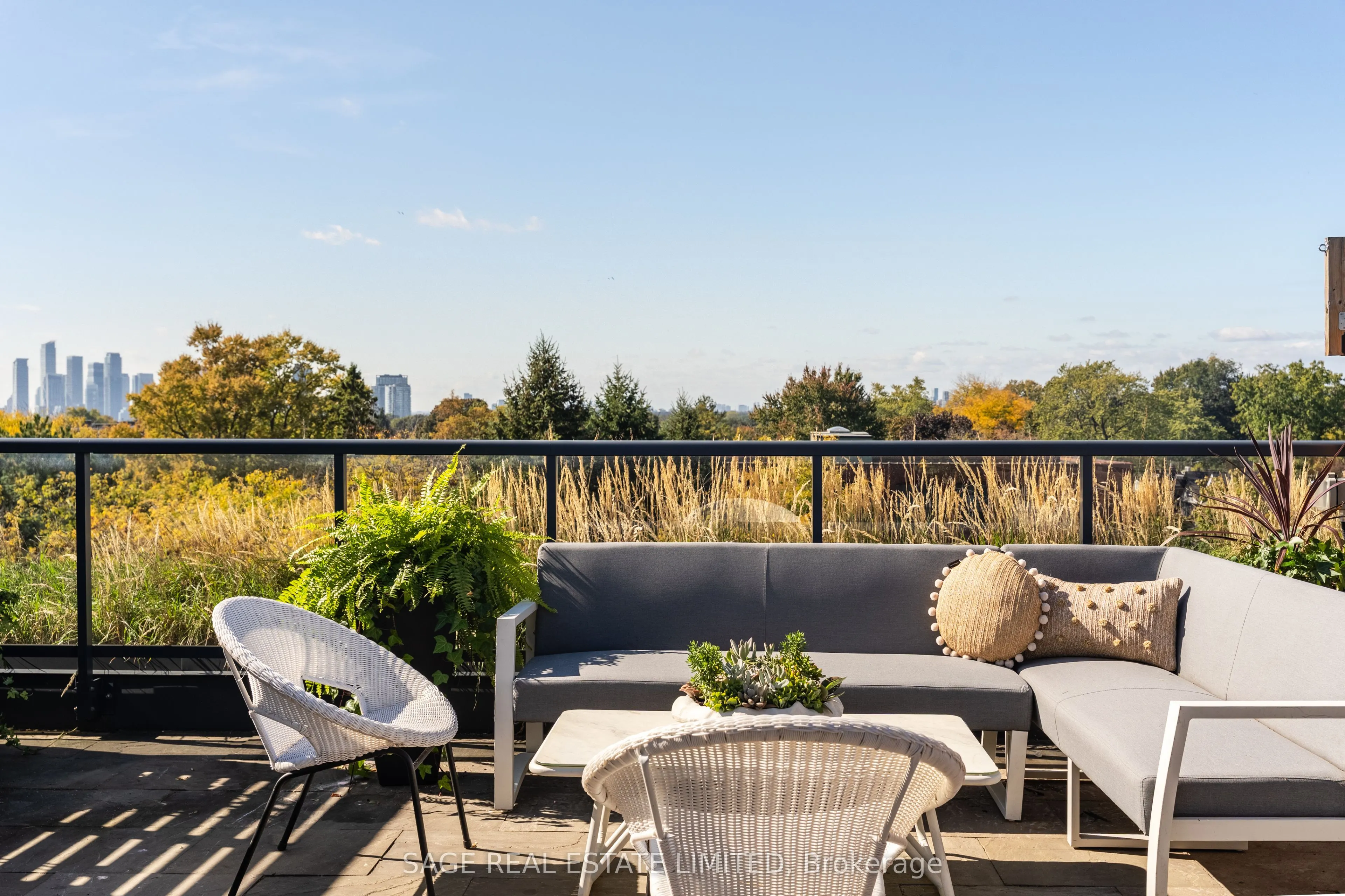 35 Wabash Avenue, #321