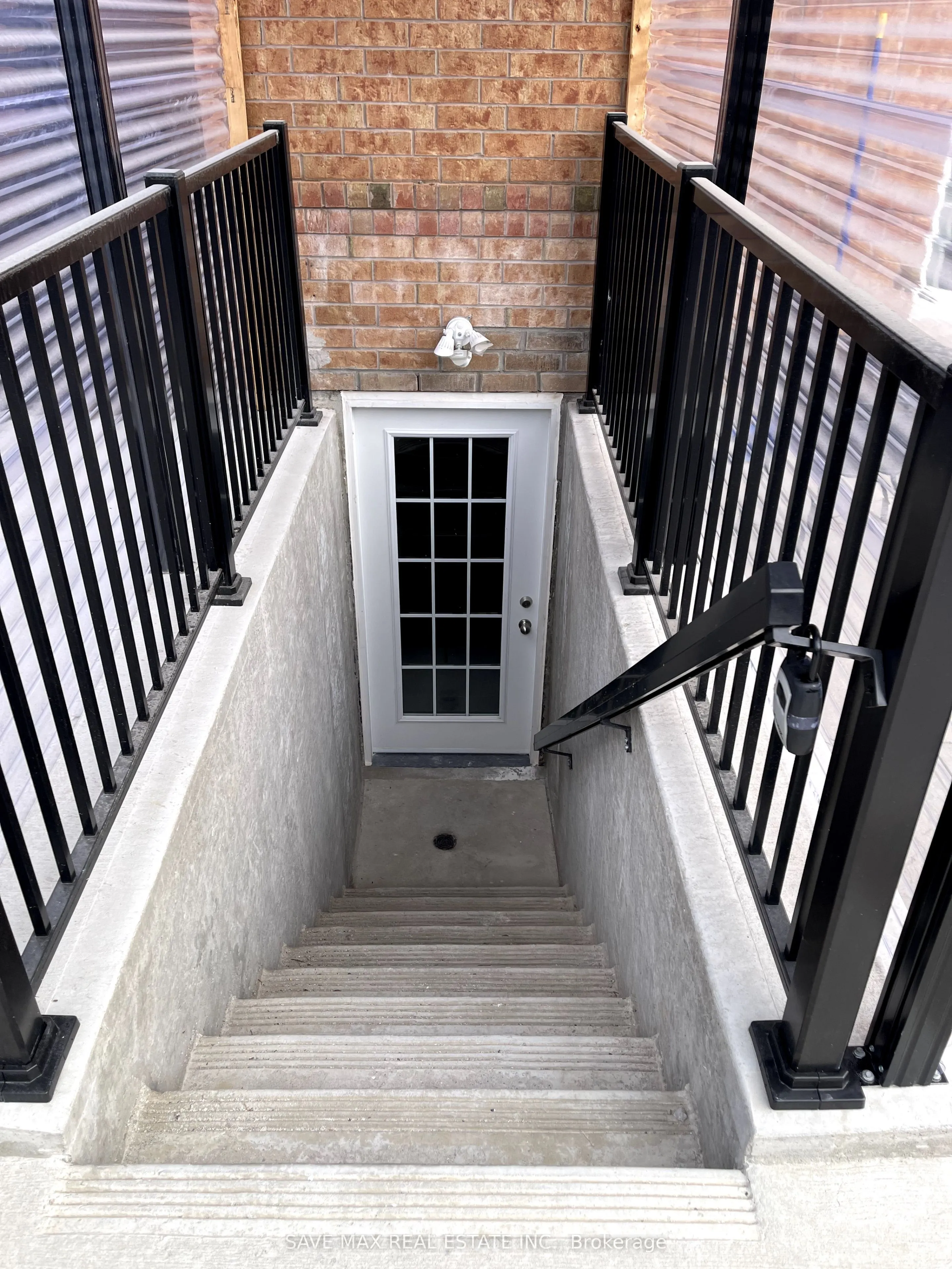 155 Fandango Drive, #Lower