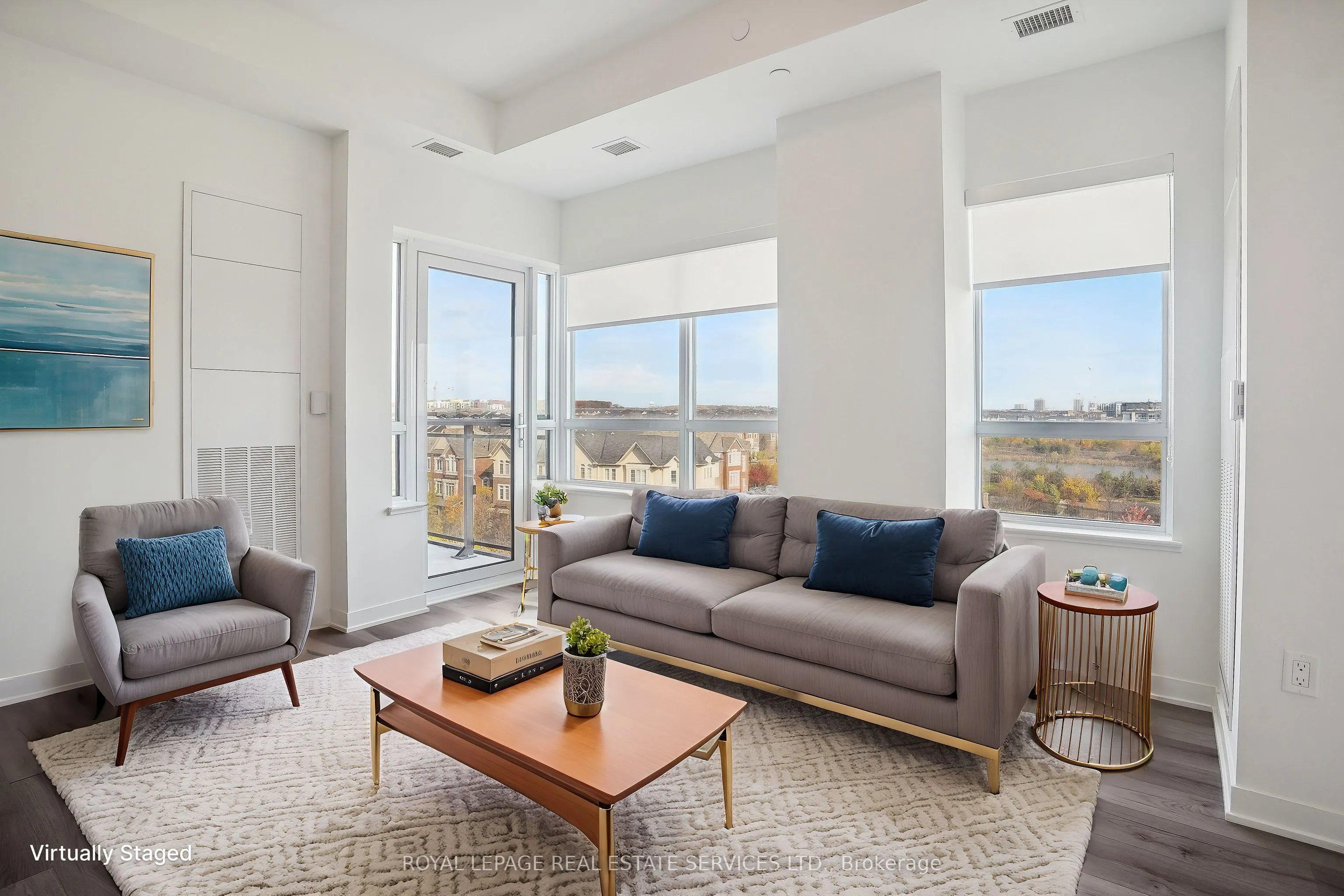 395 Dundas Street W, #507