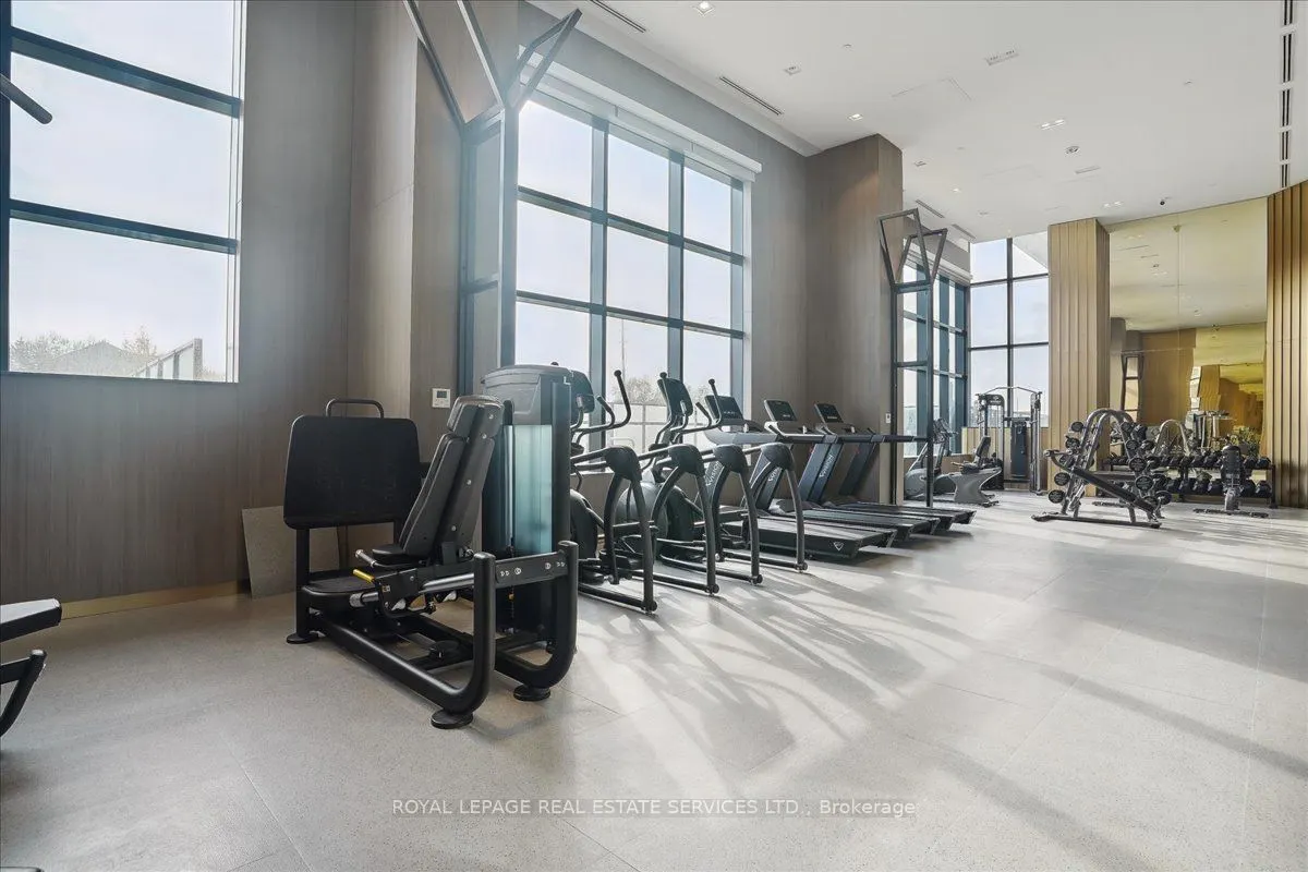 395 Dundas Street W, #507