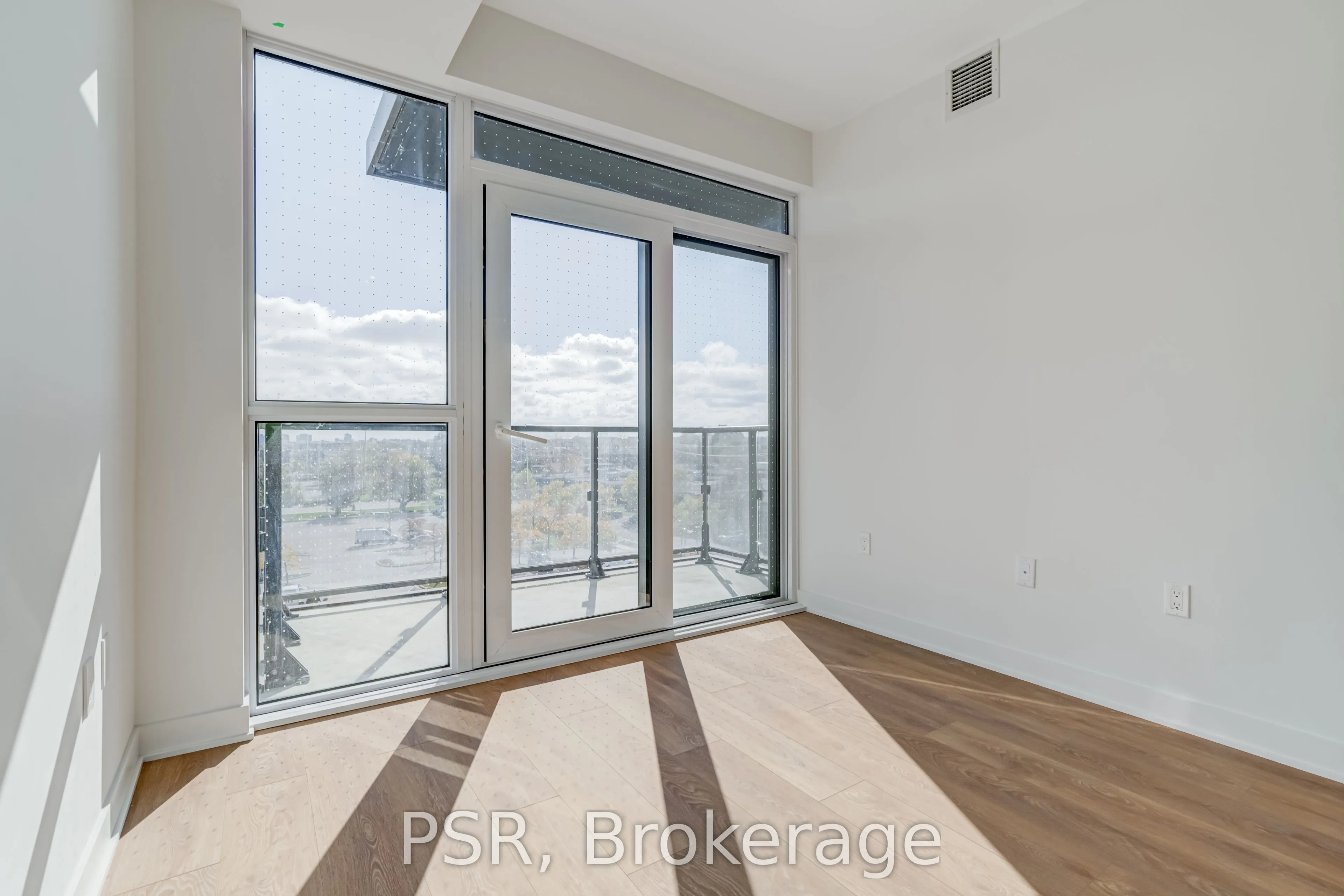 1037 The Queensway, #407