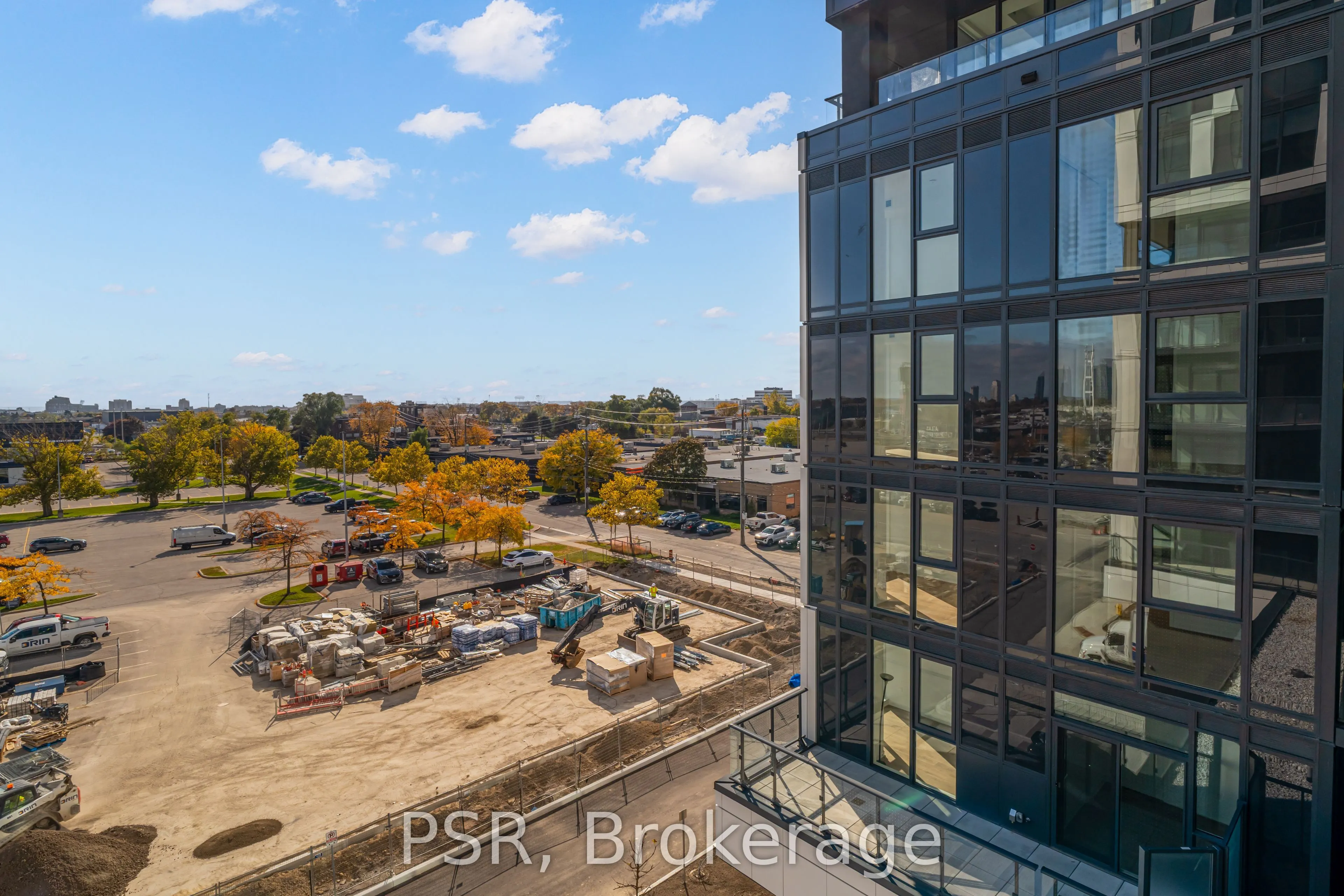 1037 The Queensway, #407