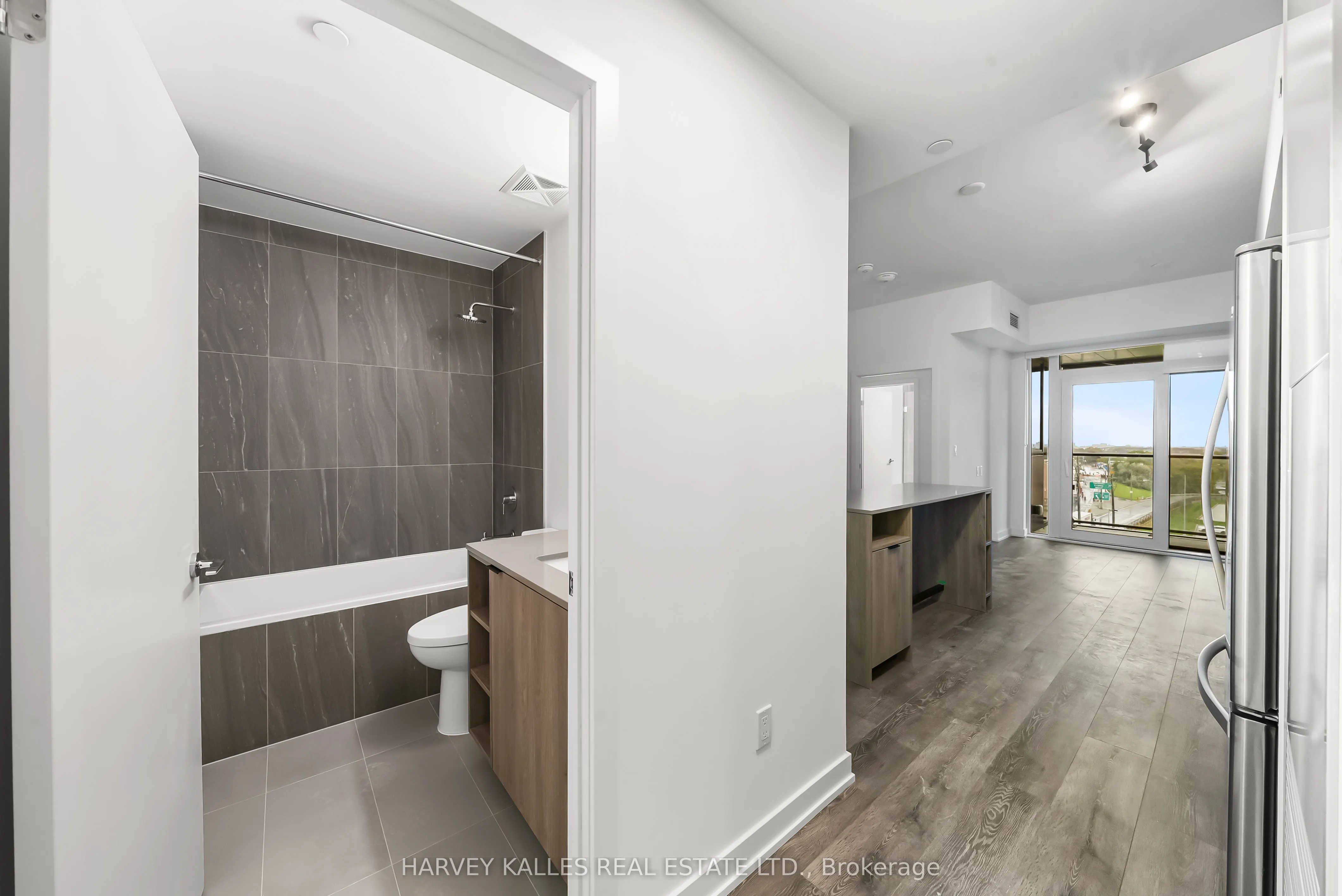 1007 The Queensway, #514