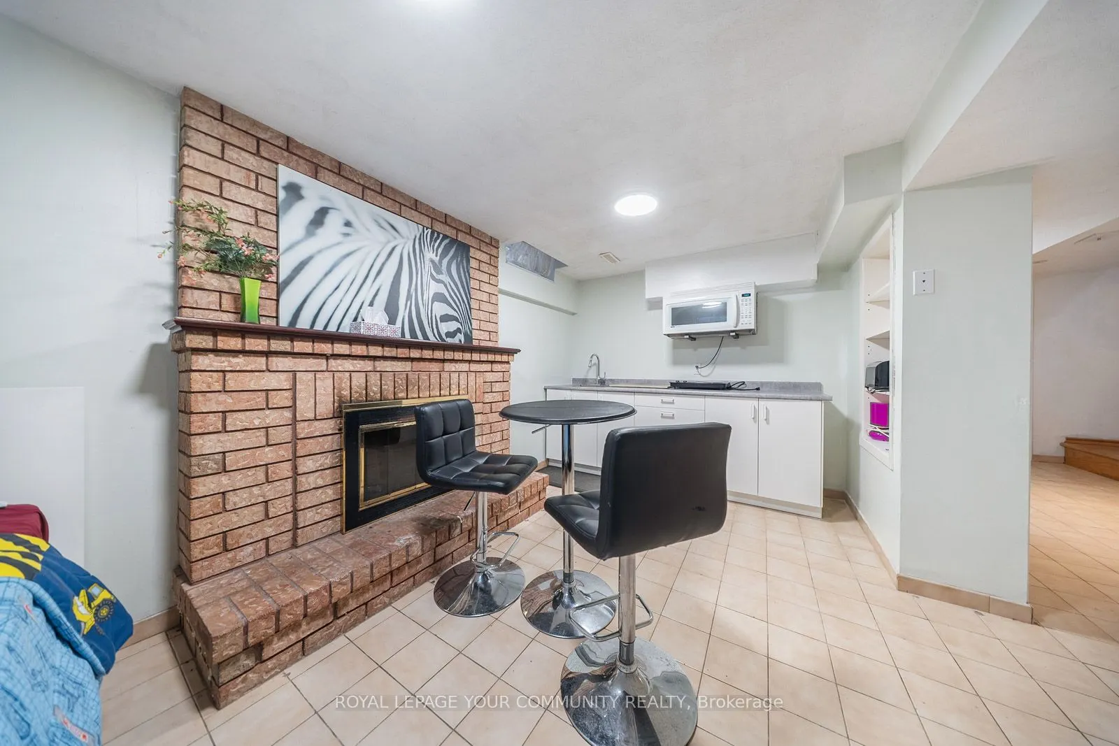 353 Rutherford Road N