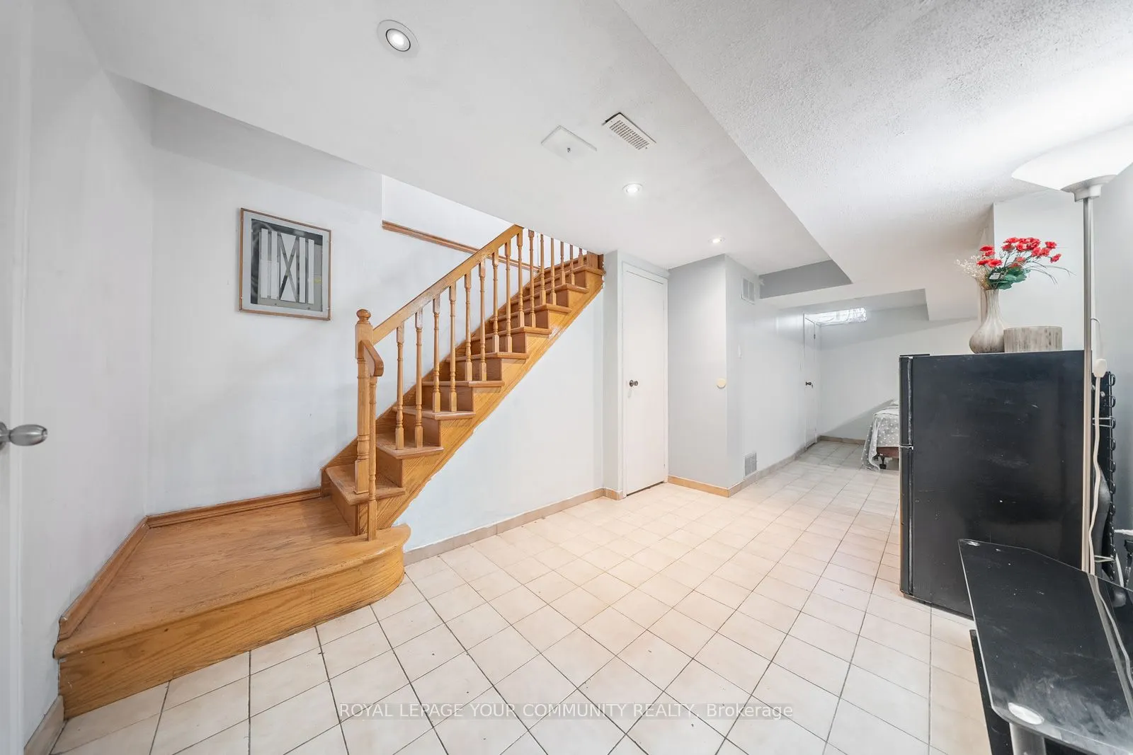 353 Rutherford Road N