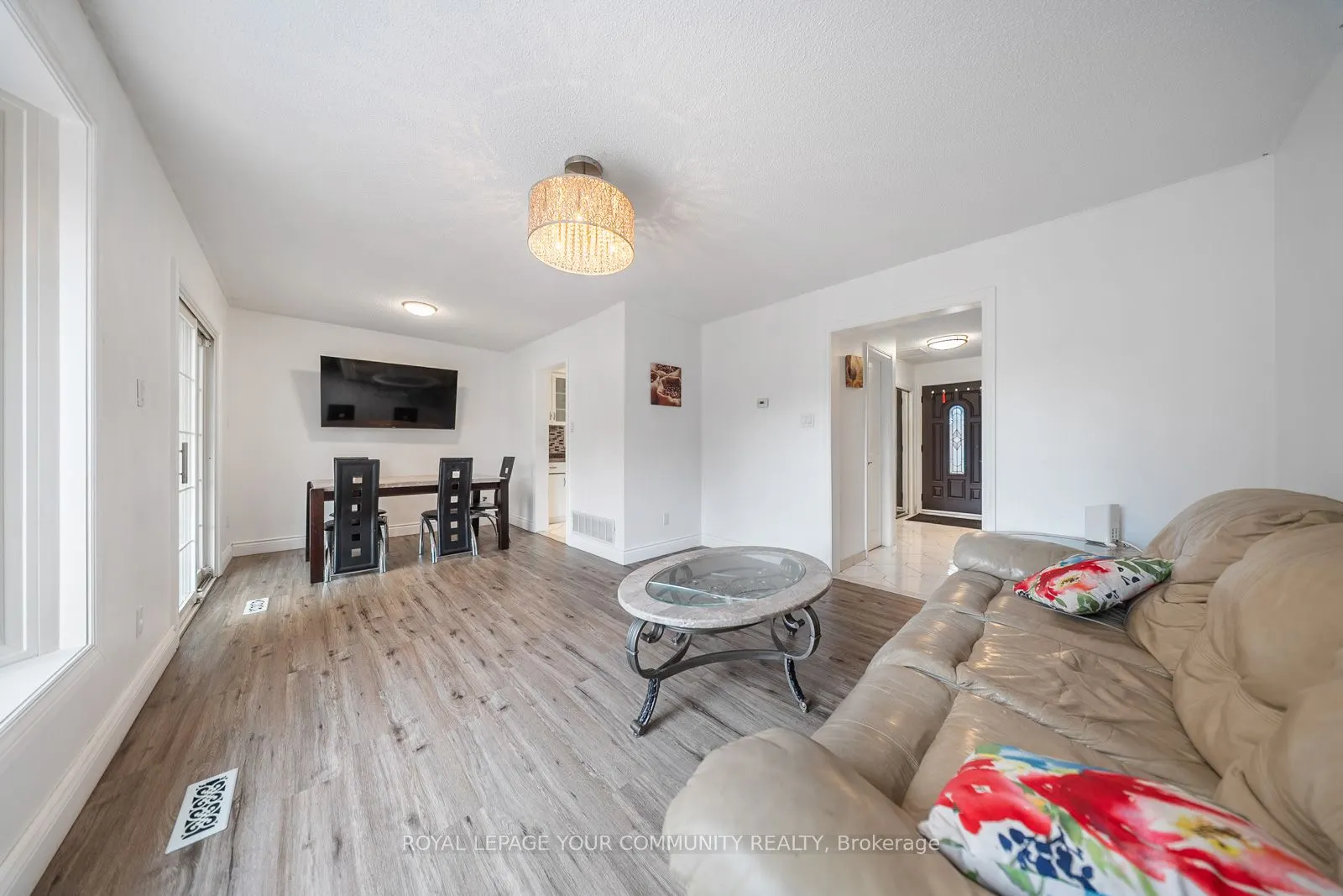 353 Rutherford Road N