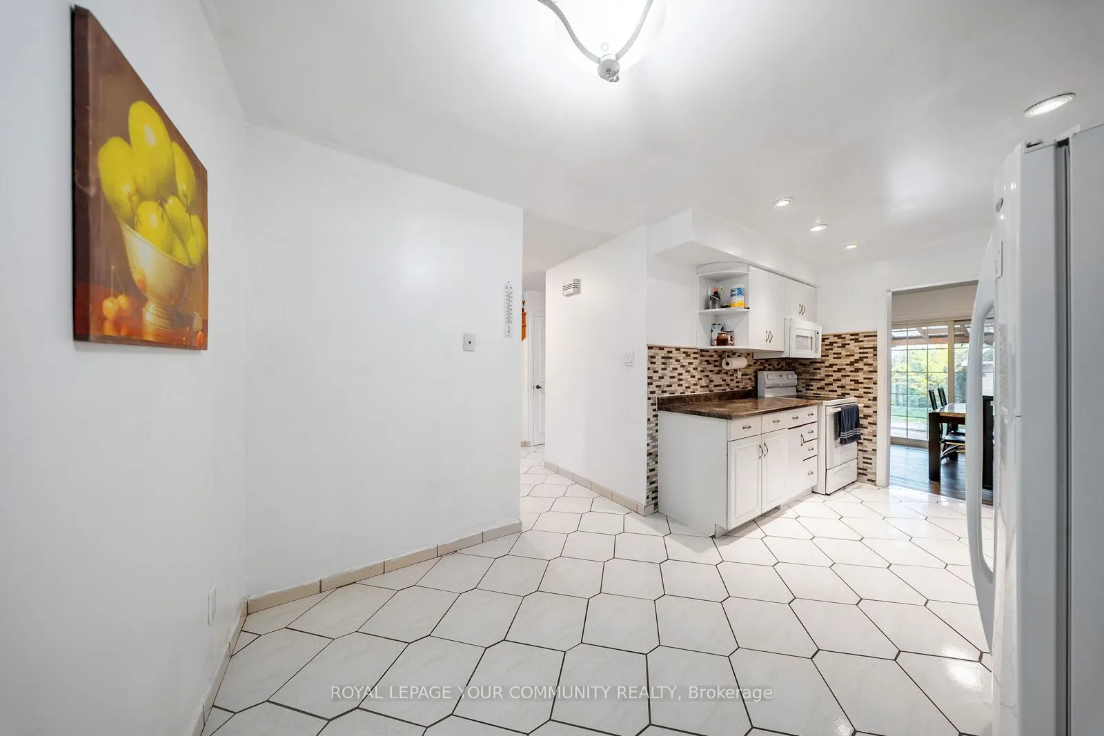 353 Rutherford Road N