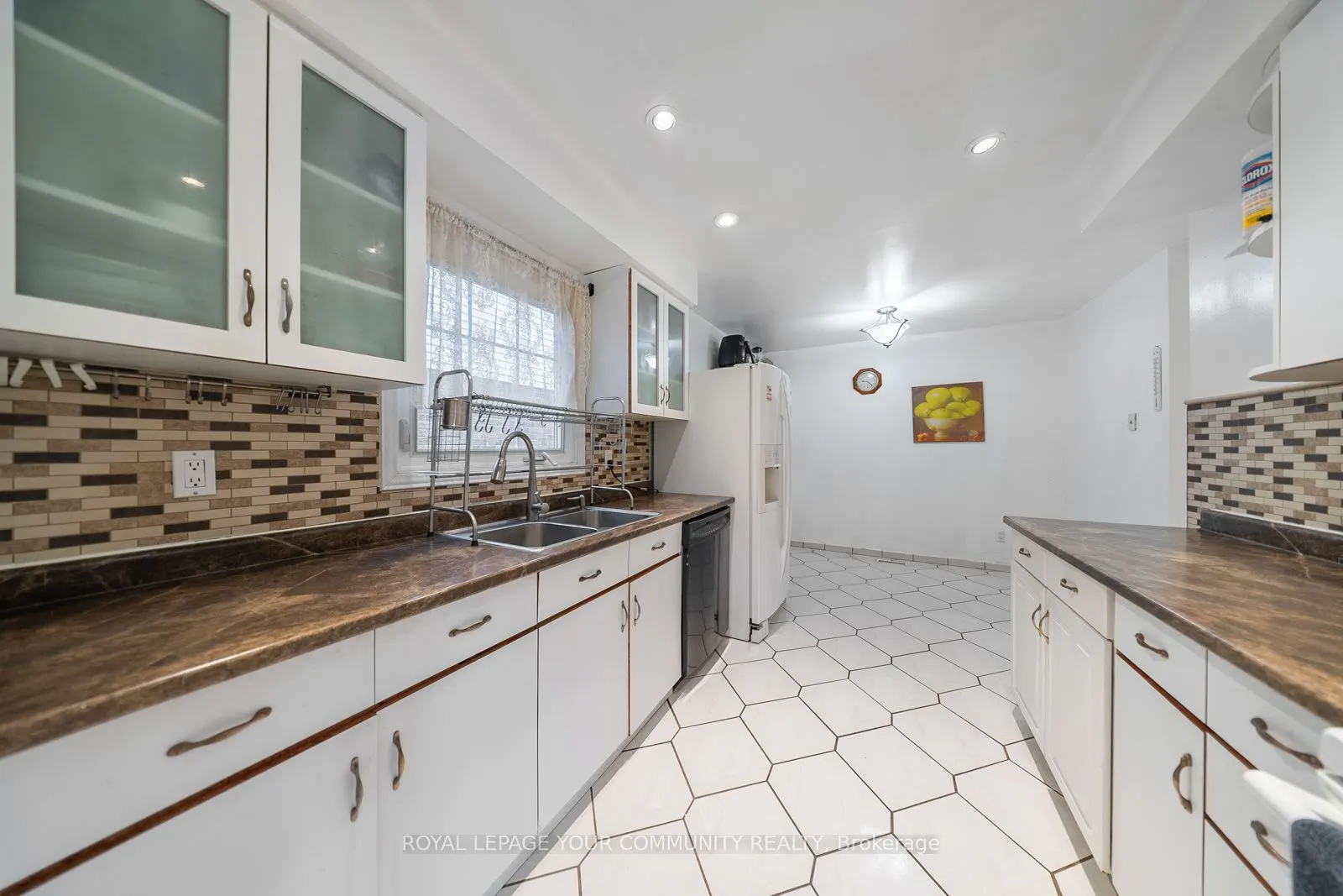 353 Rutherford Road N