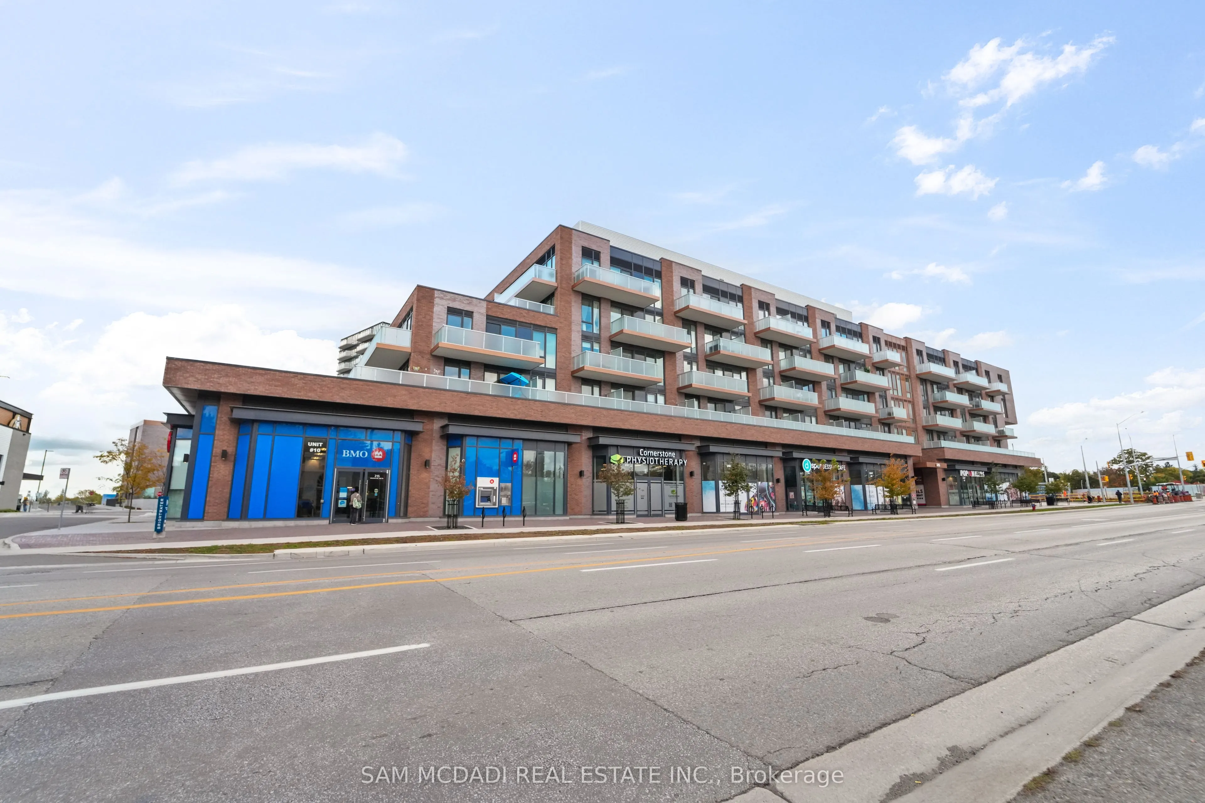215 Lakeshore Road W, #212