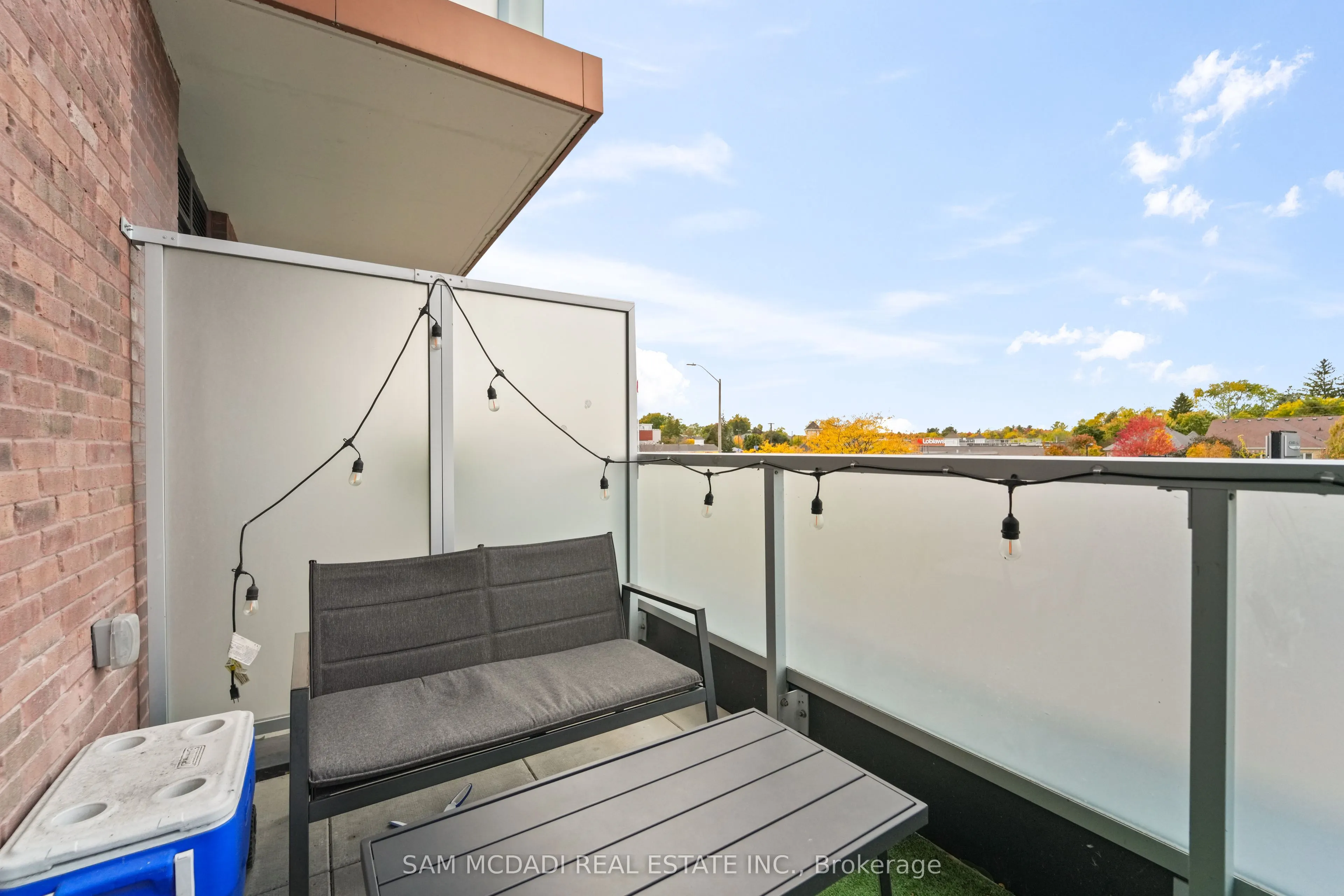 215 Lakeshore Road W, #212