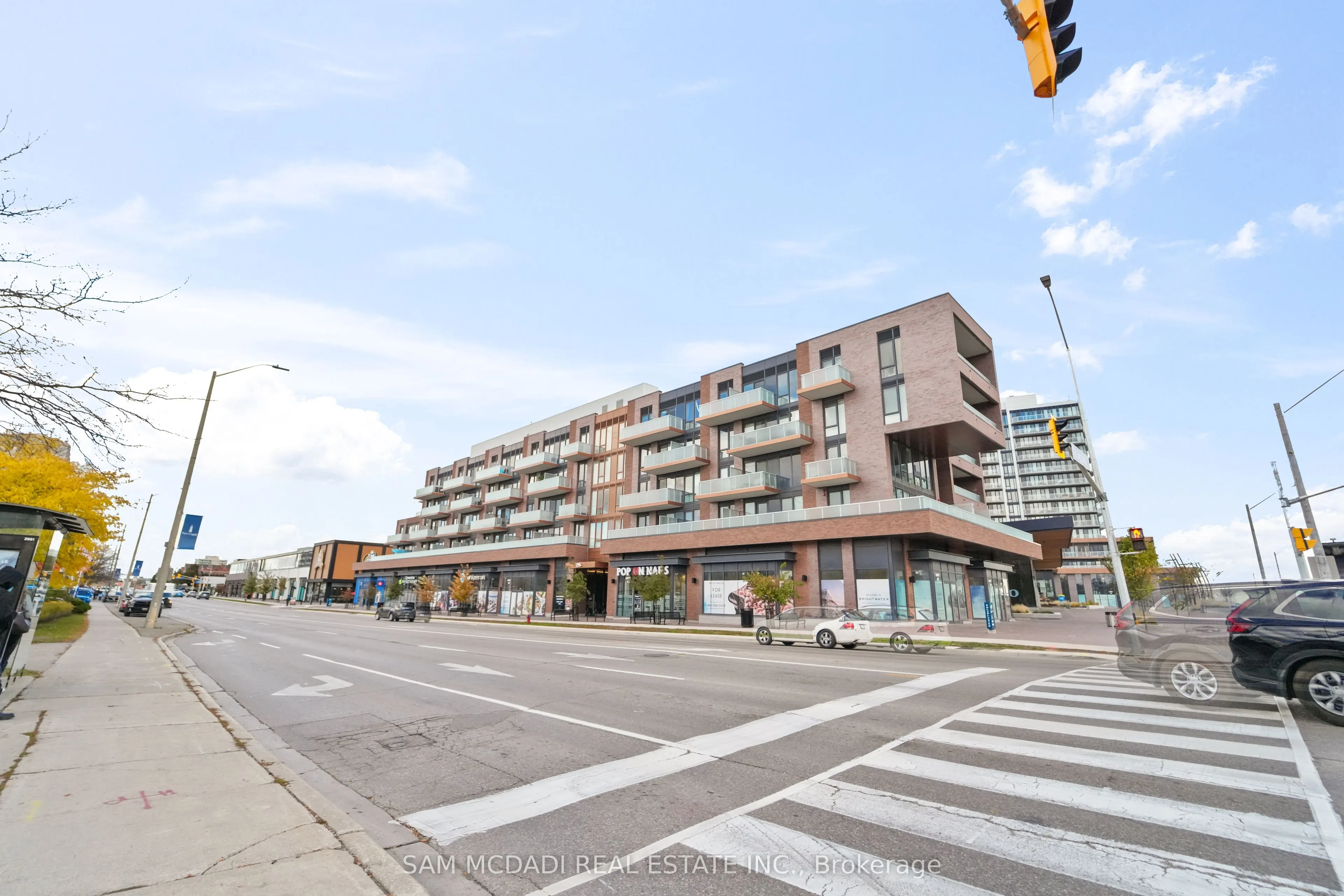215 Lakeshore Road W, #212