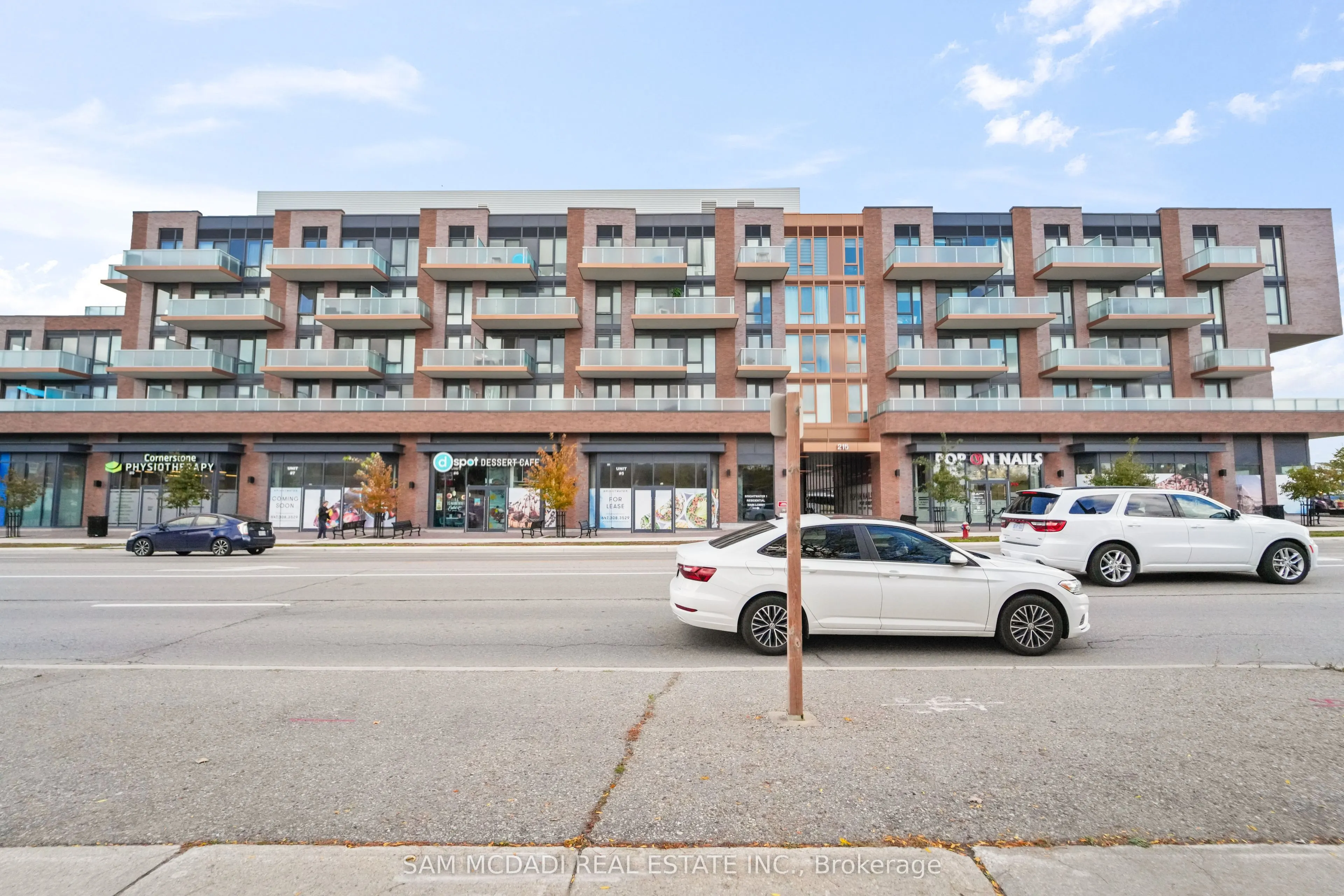 215 Lakeshore Road W, #212