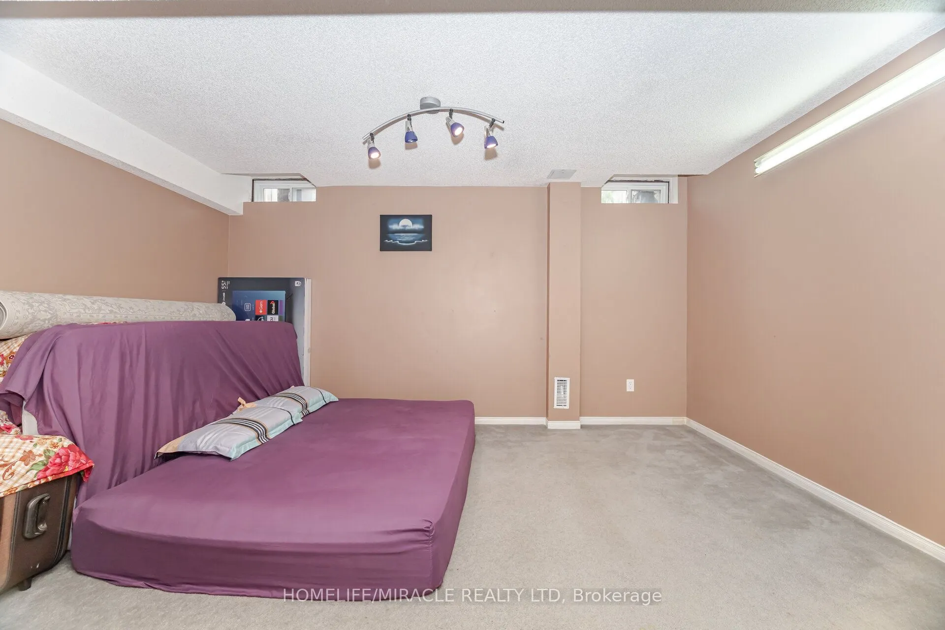 1285 Bristol Road W, #33