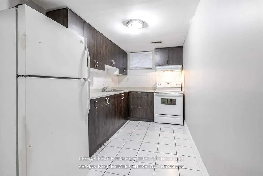 83 Autumn Boulevard, #Lower