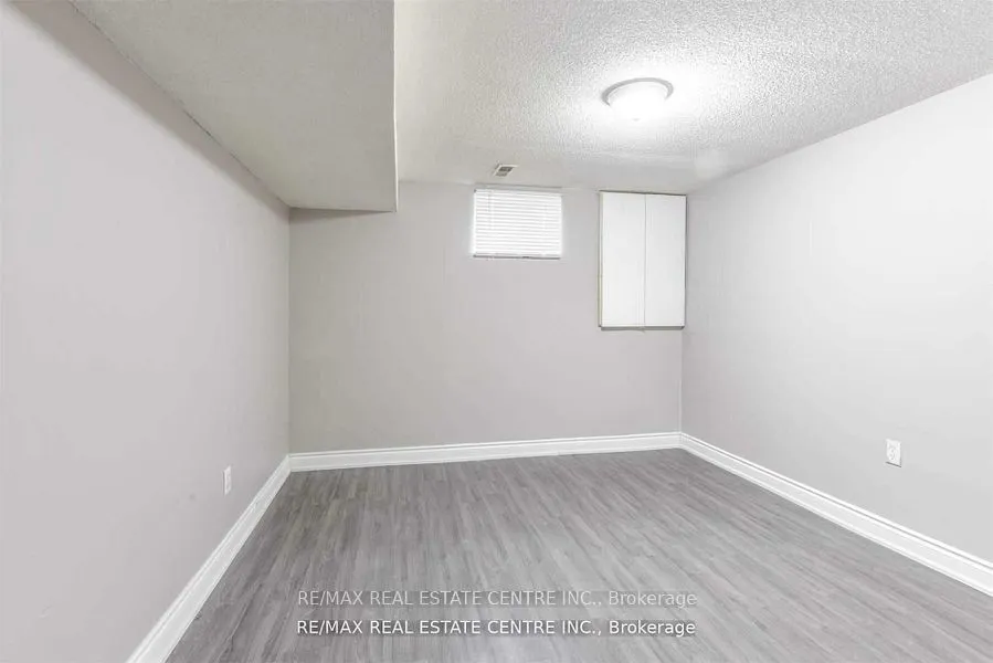 83 Autumn Boulevard, #Lower