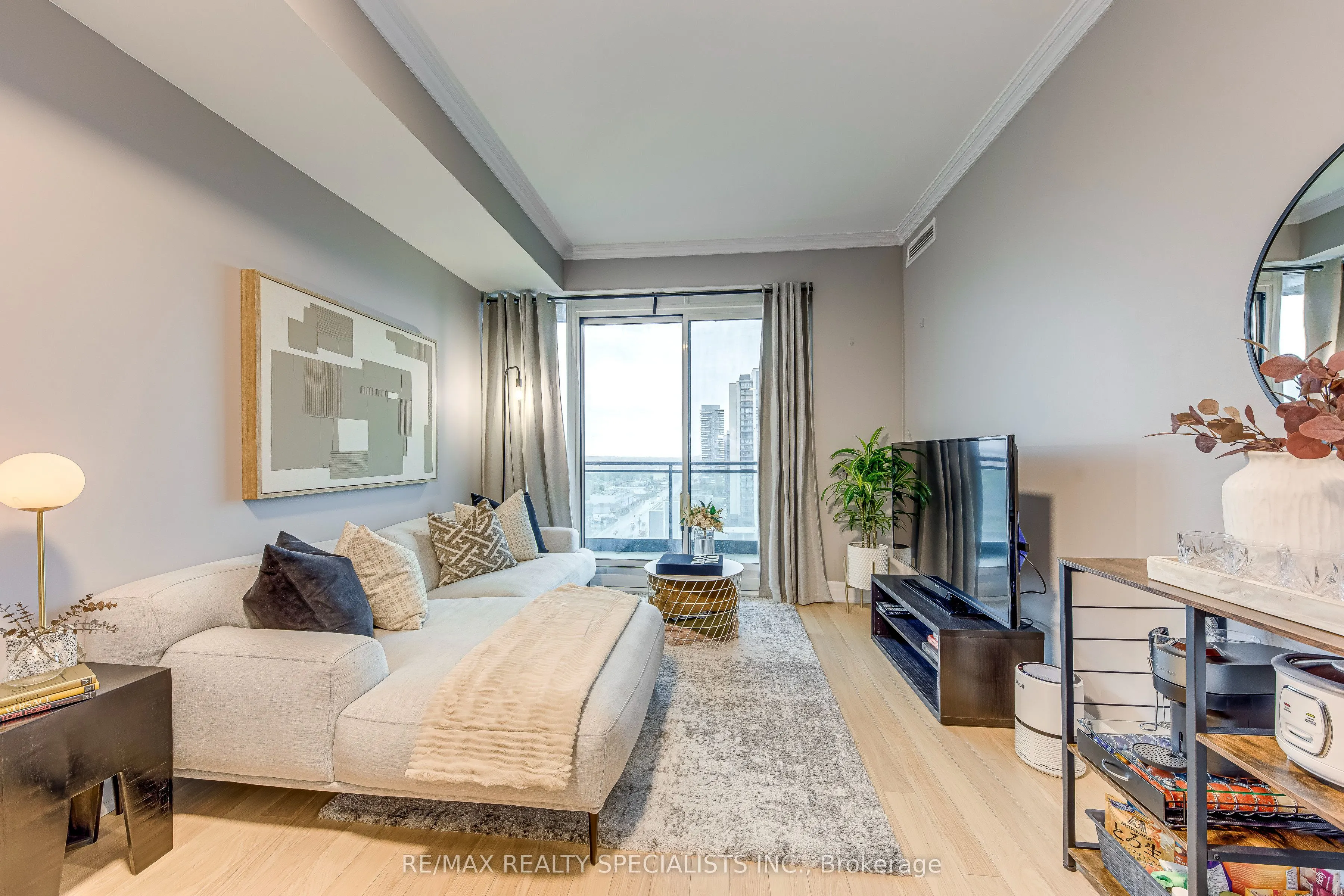 100 John Street, #1609