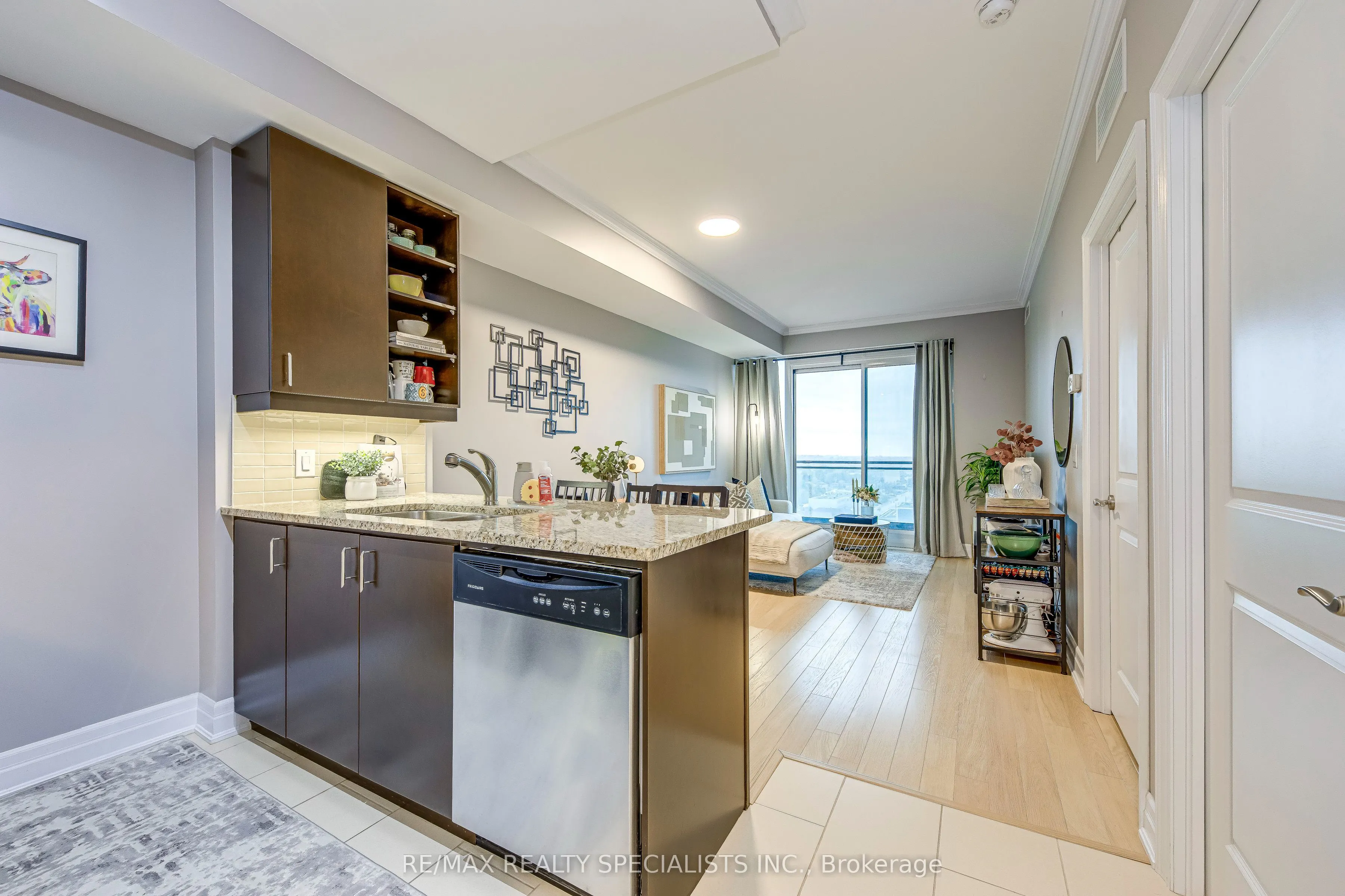 100 John Street, #1609