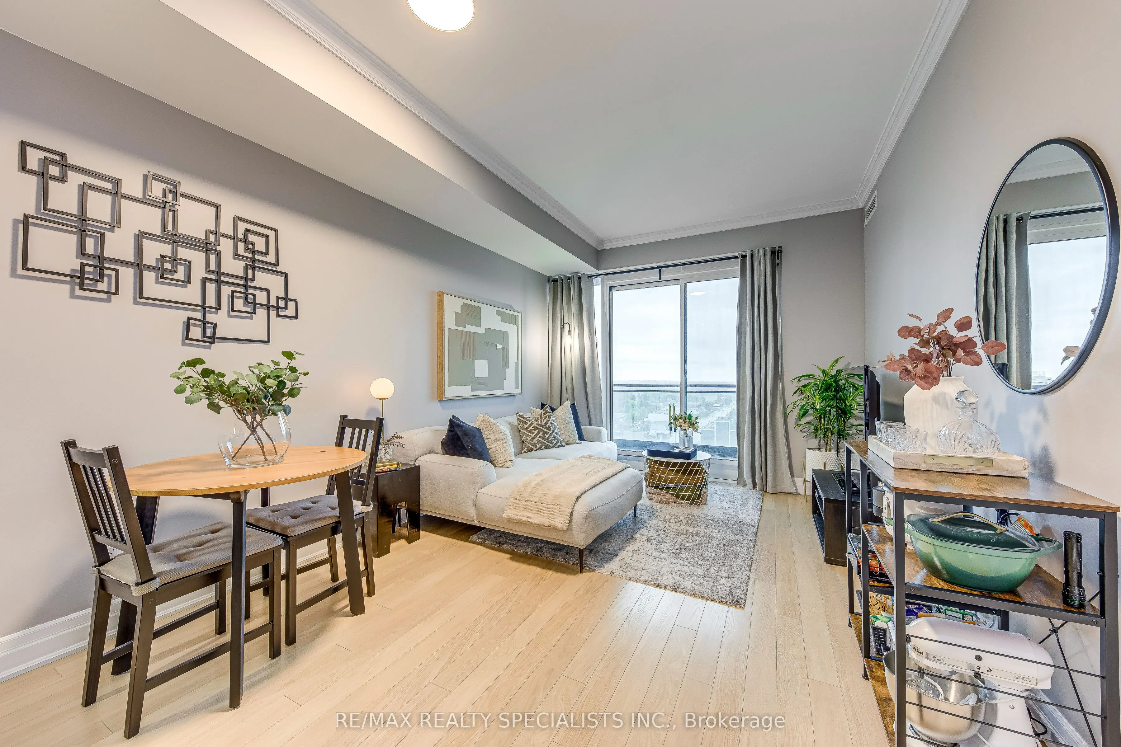 100 John Street, #1609