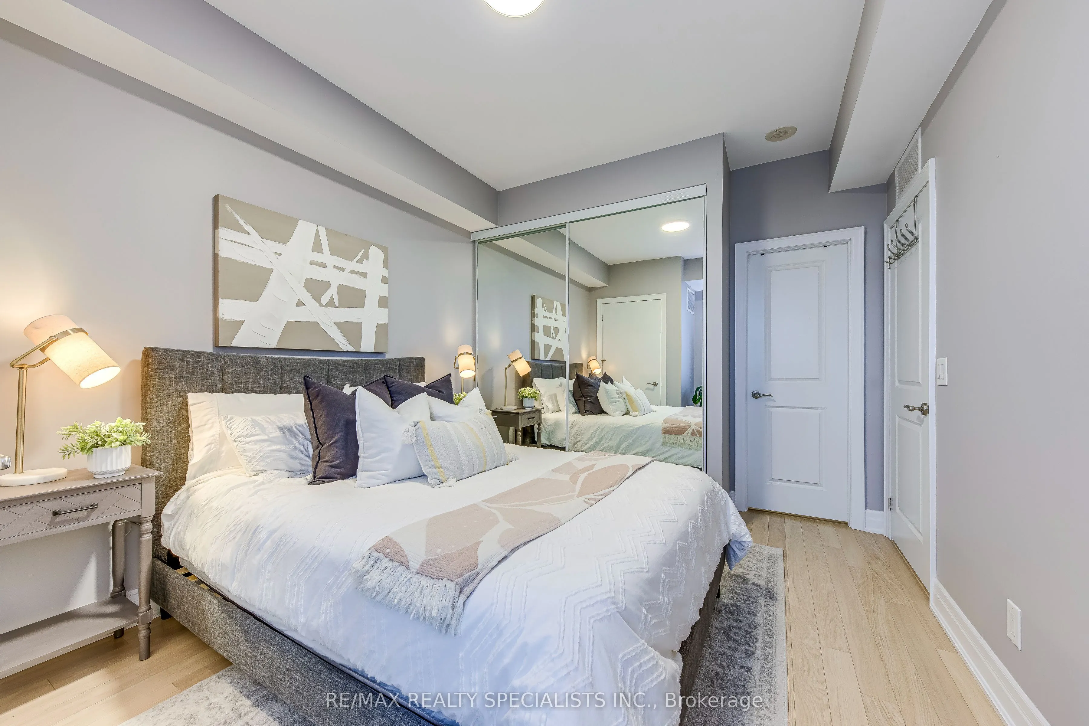 100 John Street, #1609