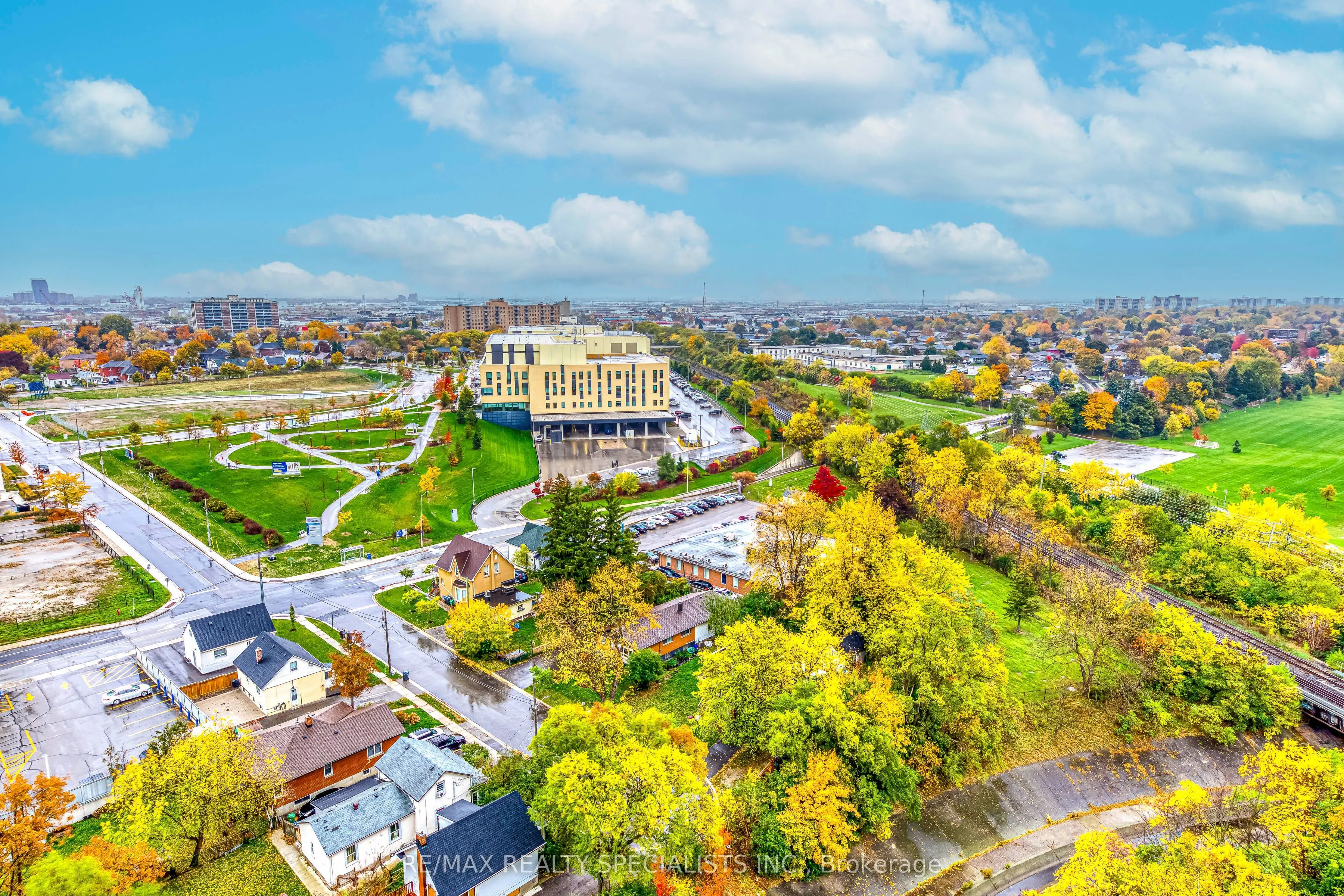 100 John Street, #1609