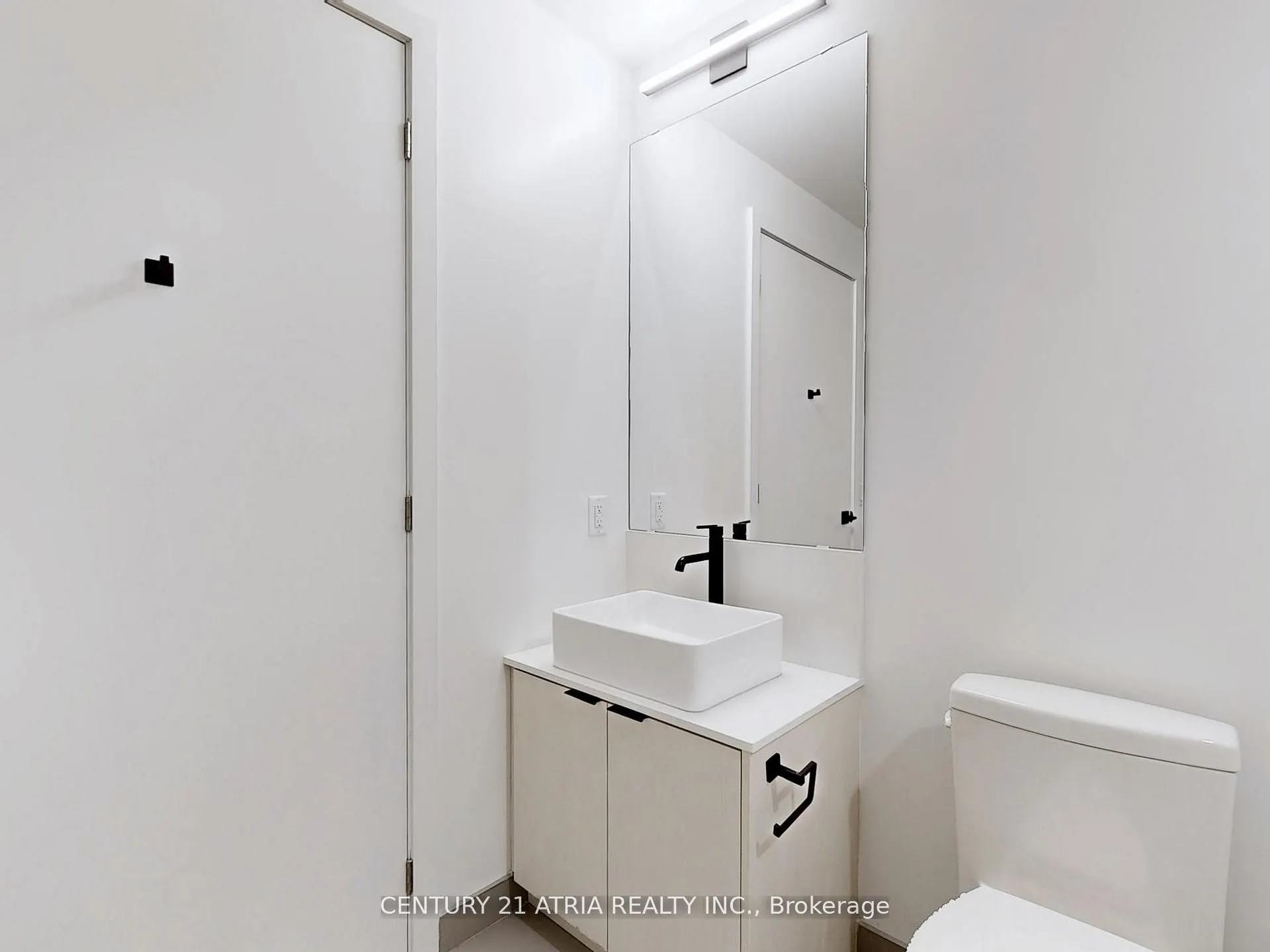 1285 Dupont Street, #605