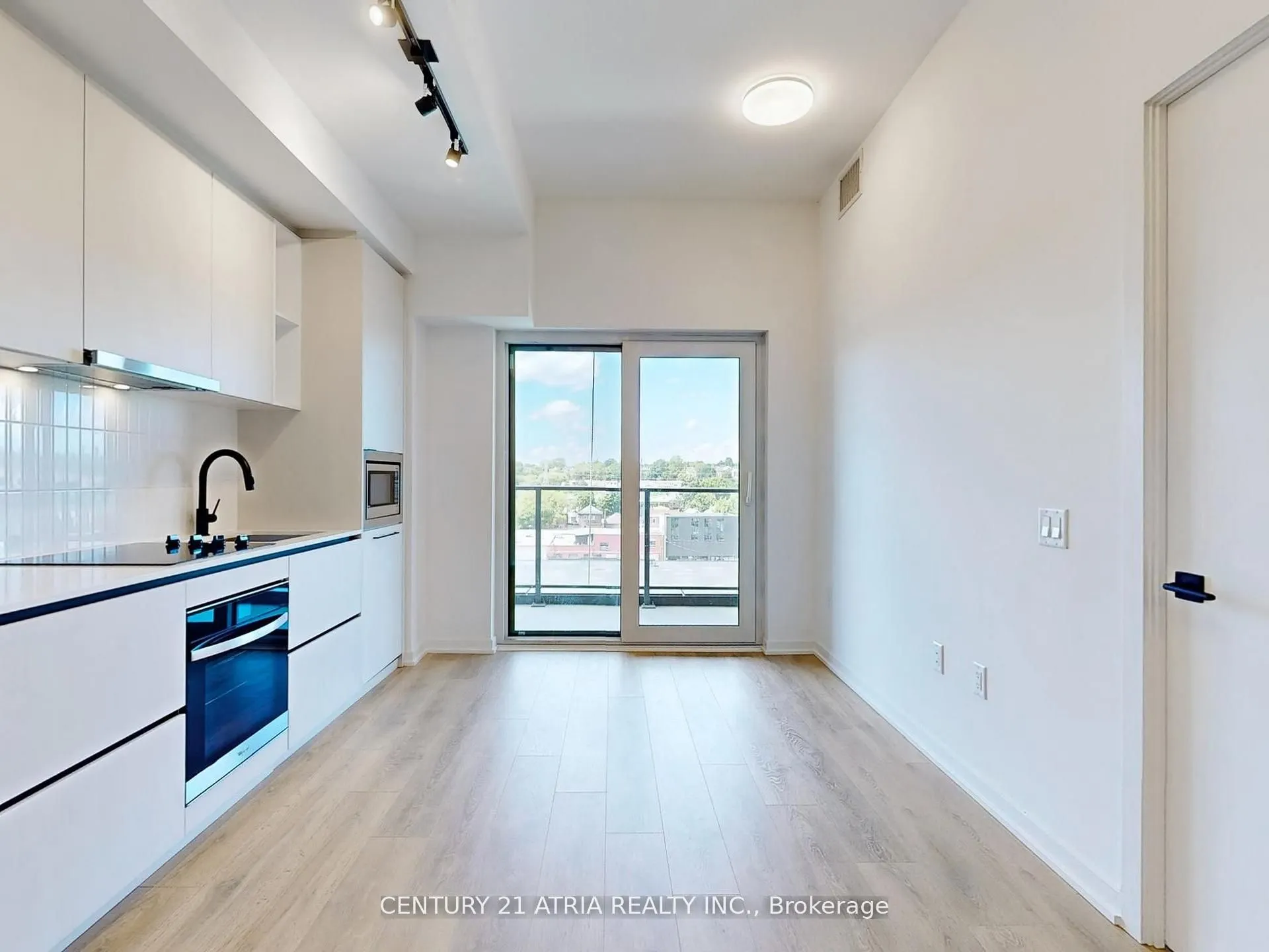 1285 Dupont Street, #605