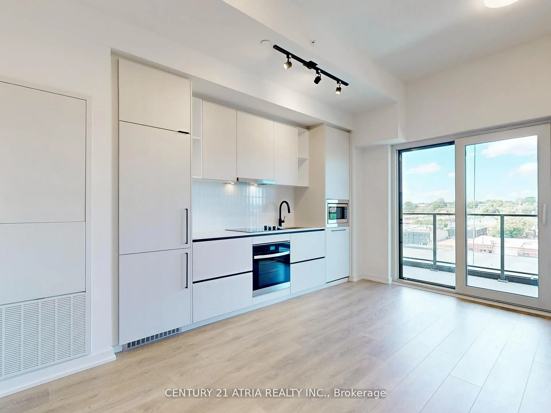 1285 Dupont Street, #605