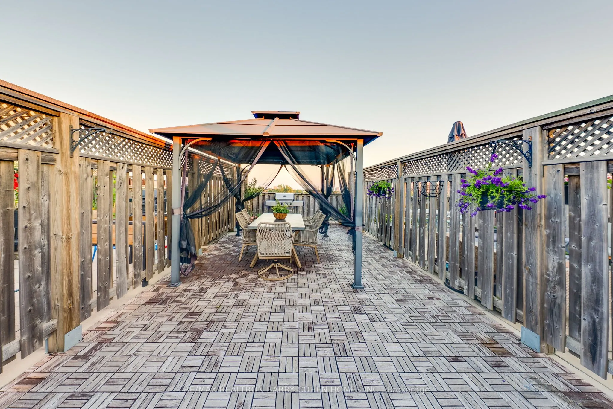 1001 Roselawn Avenue, #116