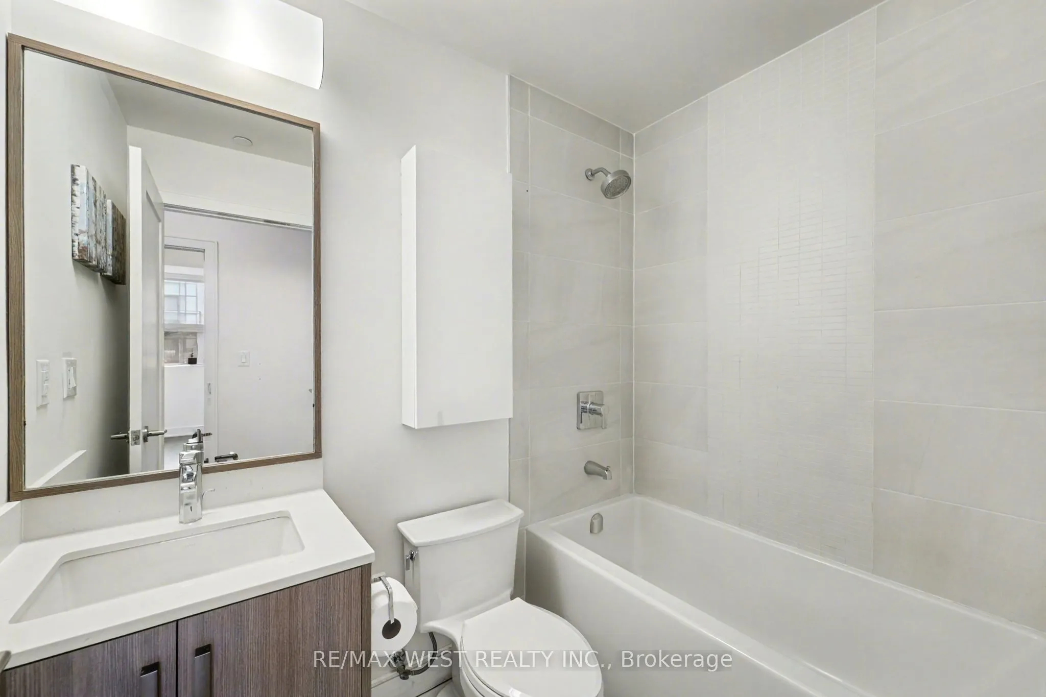 1575 Lakeshore Road, #357