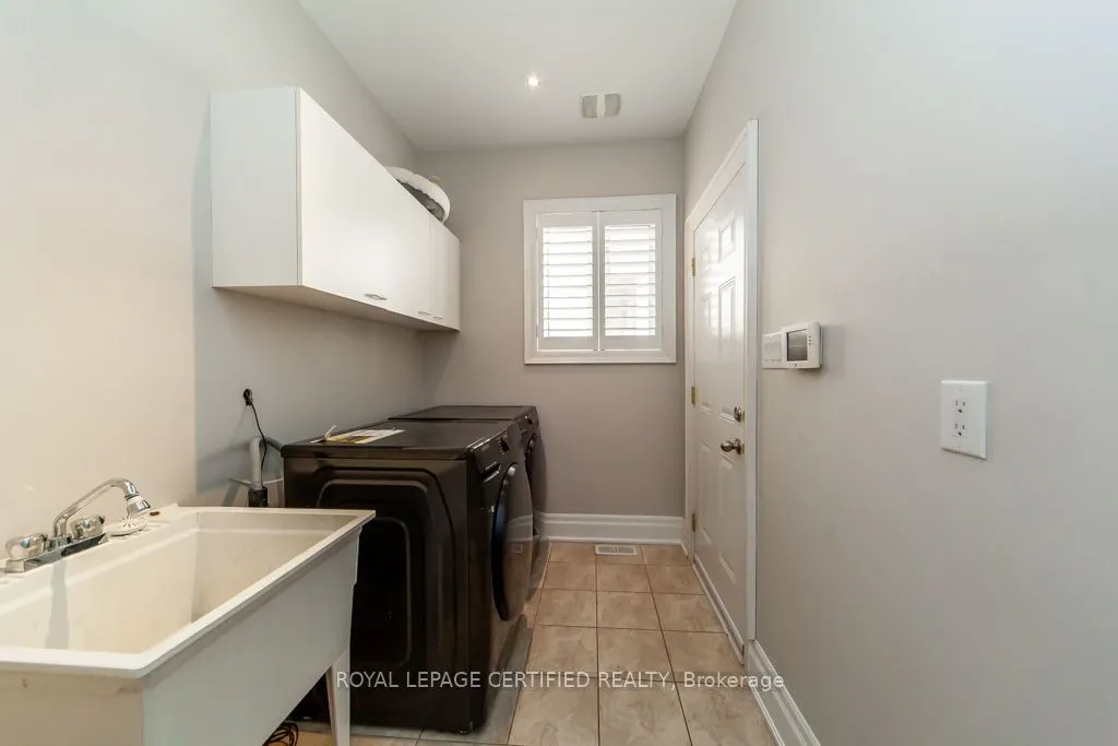 3420 MISTWELL Crescent