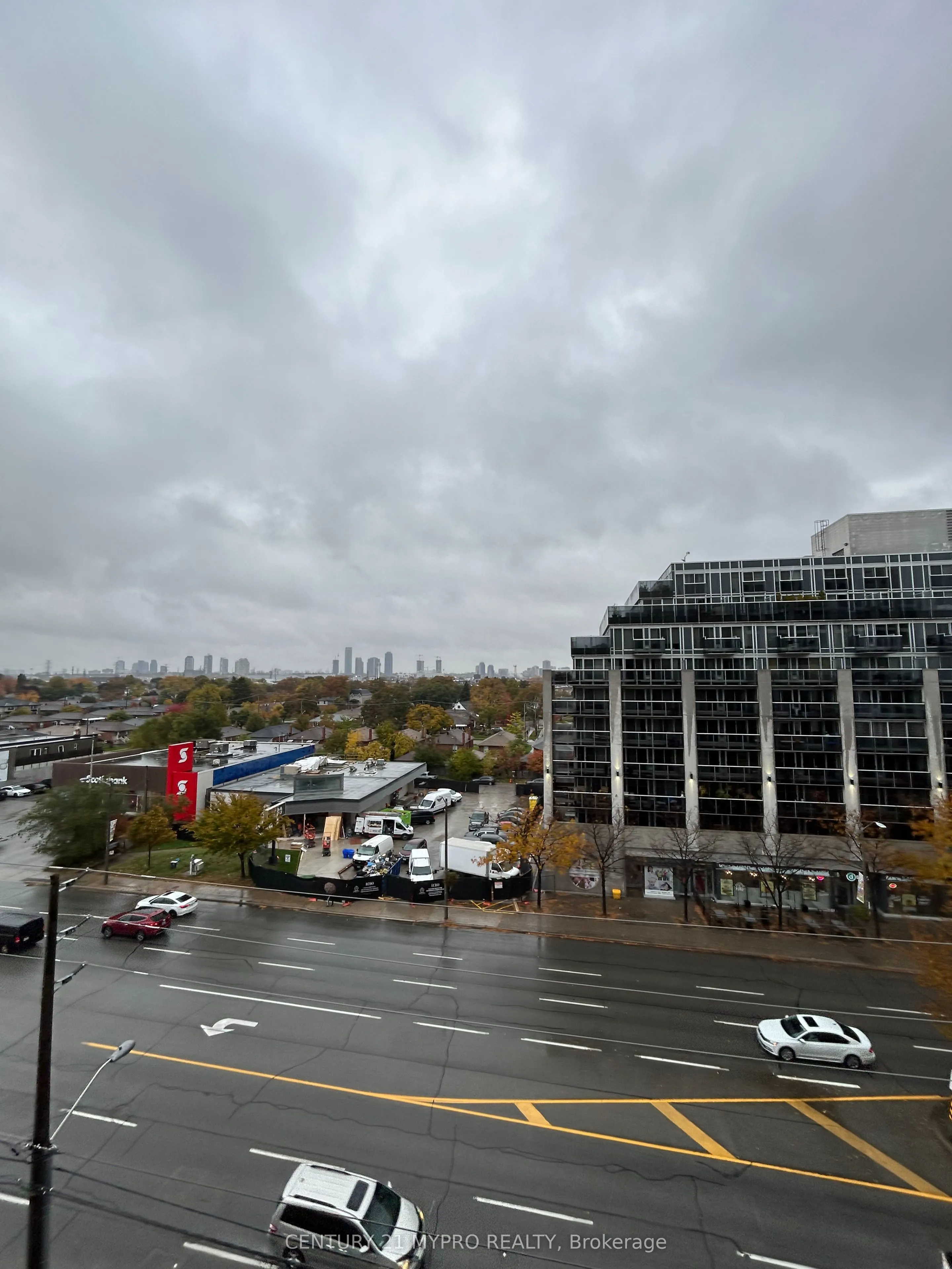 1037 The Queensway, #517